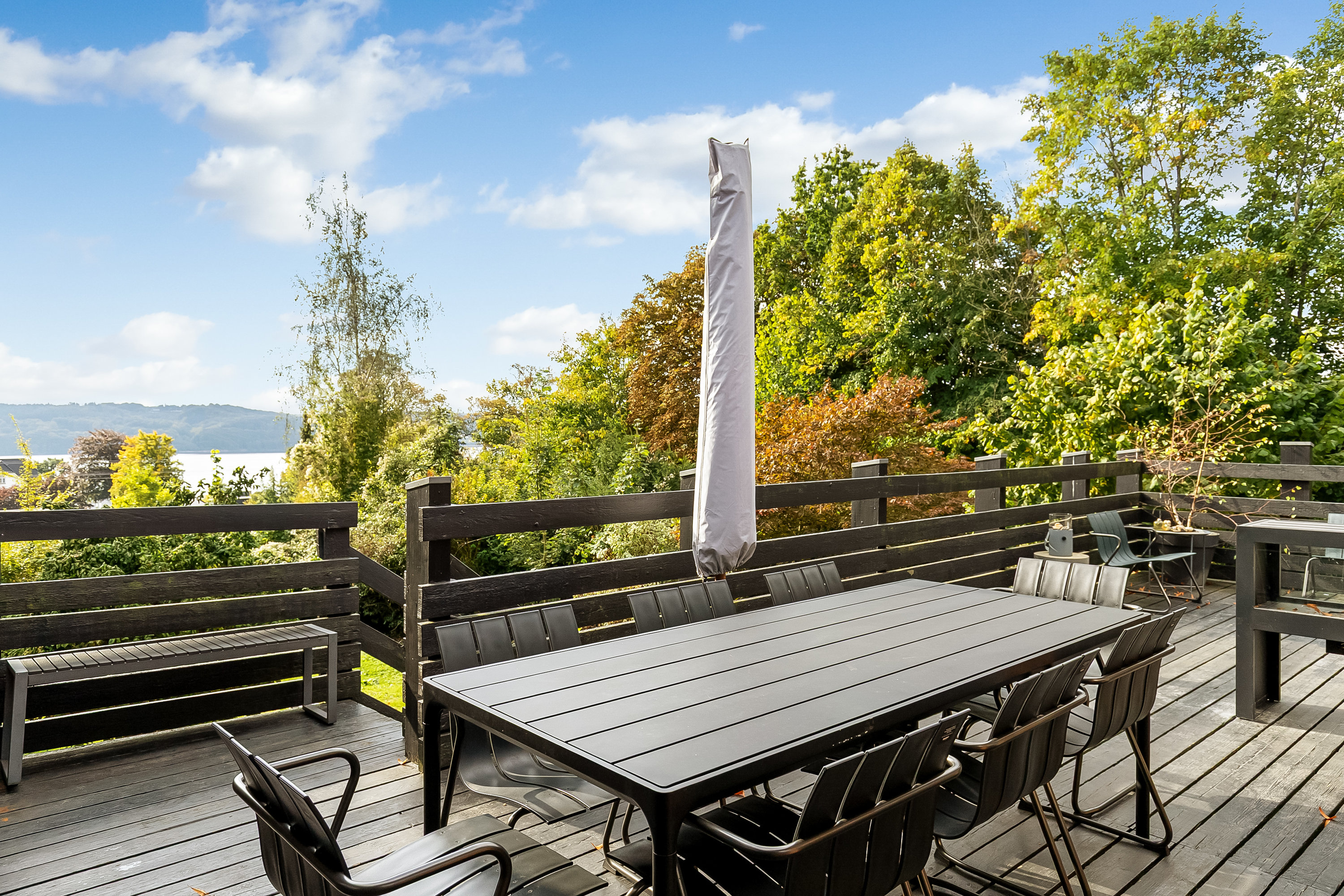 Fremhævet terrasse billede i fuldskærmstilstand. Billede af Langagervej 4, Bredballe, 7120 Vejle Øst