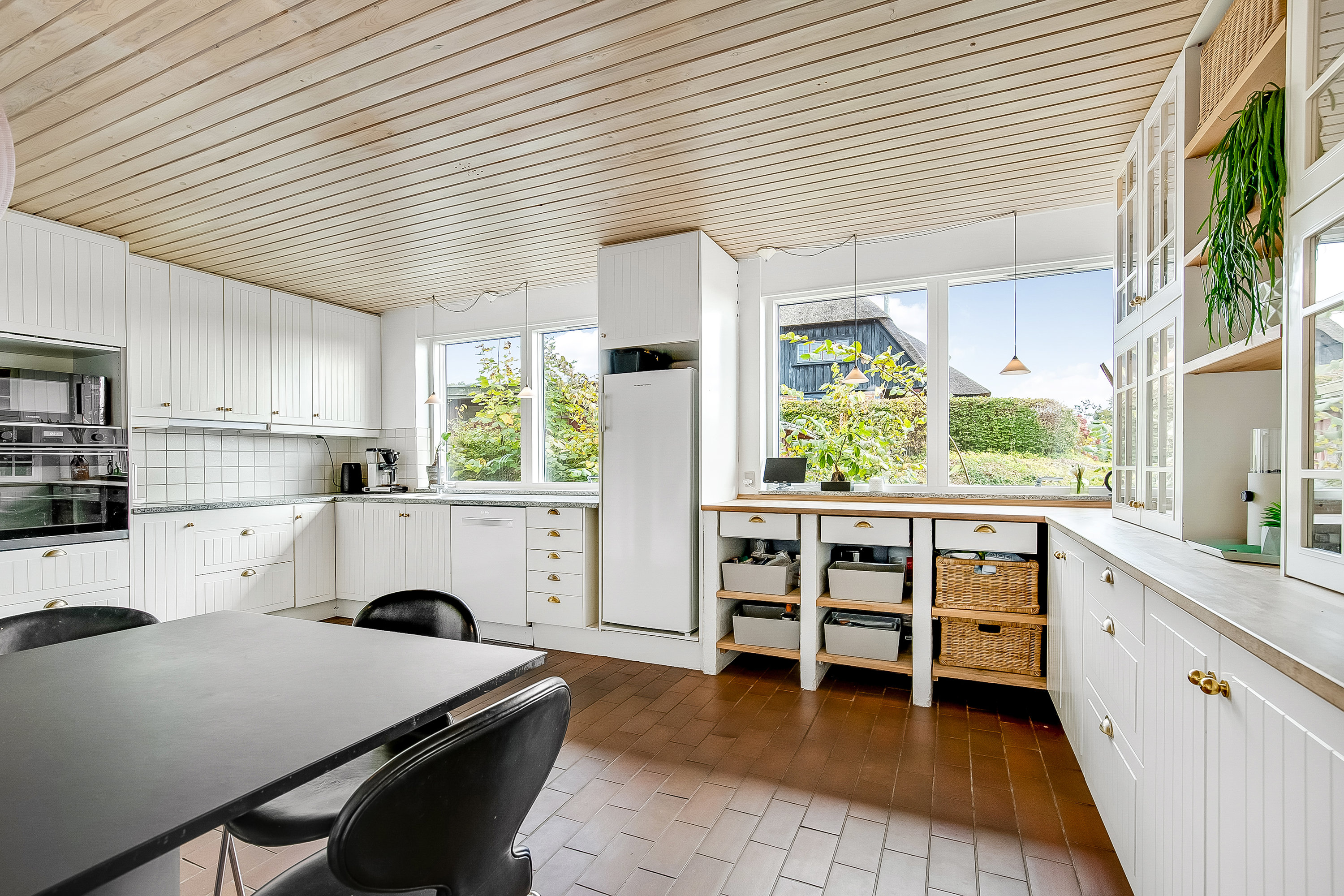 Fremhævet køkken billede i fuldskærmstilstand. Billede af Langagervej 4, Bredballe, 7120 Vejle Øst