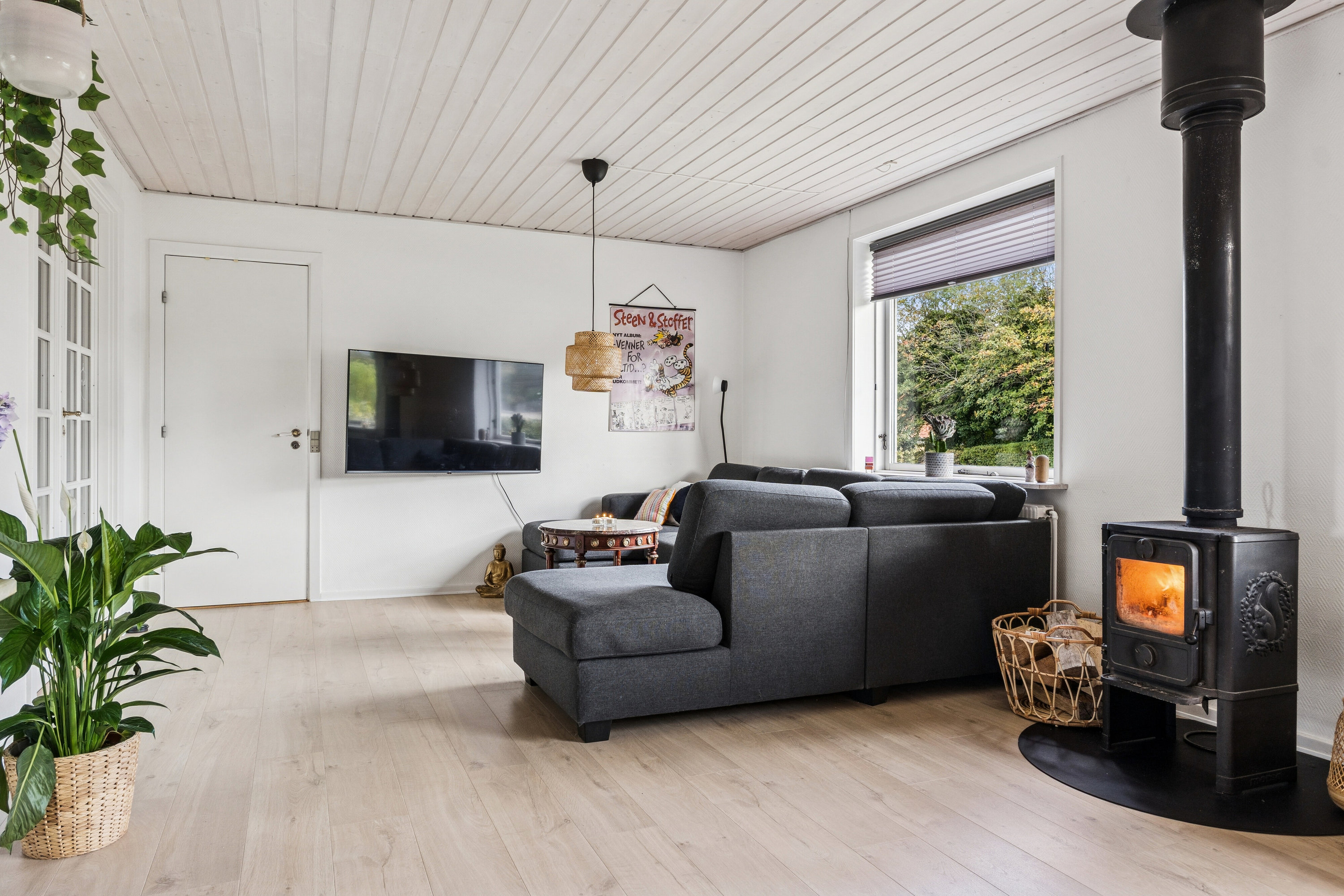 Fremhævet stue billede i fuldskærmstilstand. Billede af Nyledsbakken 26, 4500 Nykøbing Sj