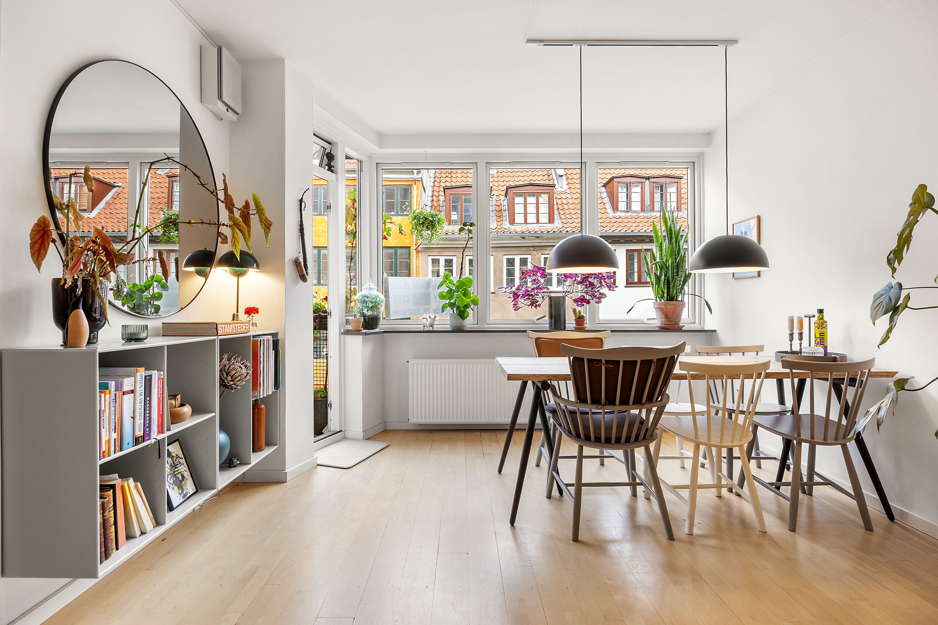 Fremhævet stue billede i fuldskærmstilstand. Billede af Dronningensgade 18, 1. tv., 1420 København K