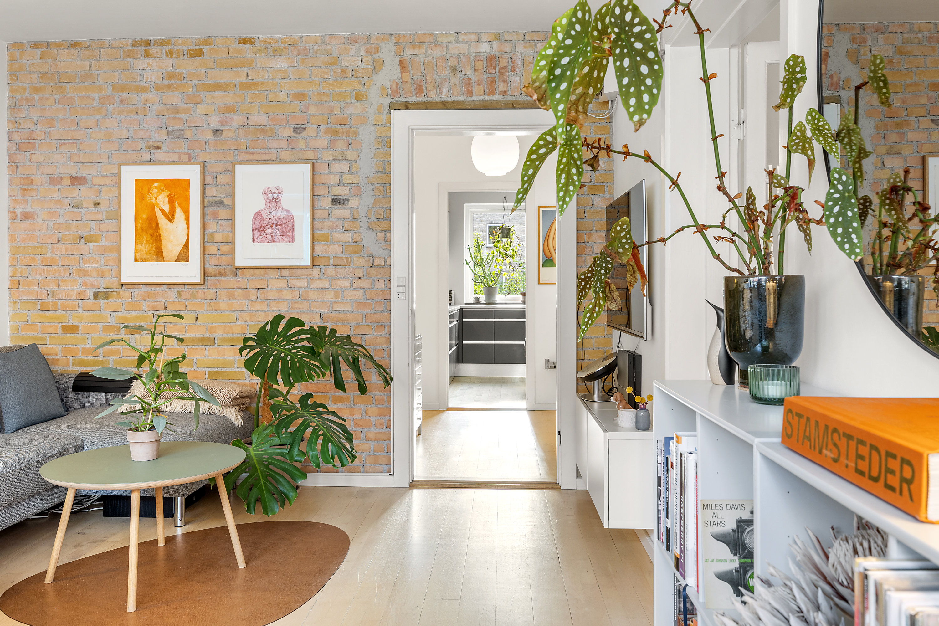 Fremhævet stue billede i fuldskærmstilstand. Billede af Dronningensgade 18, 1. tv., 1420 København K