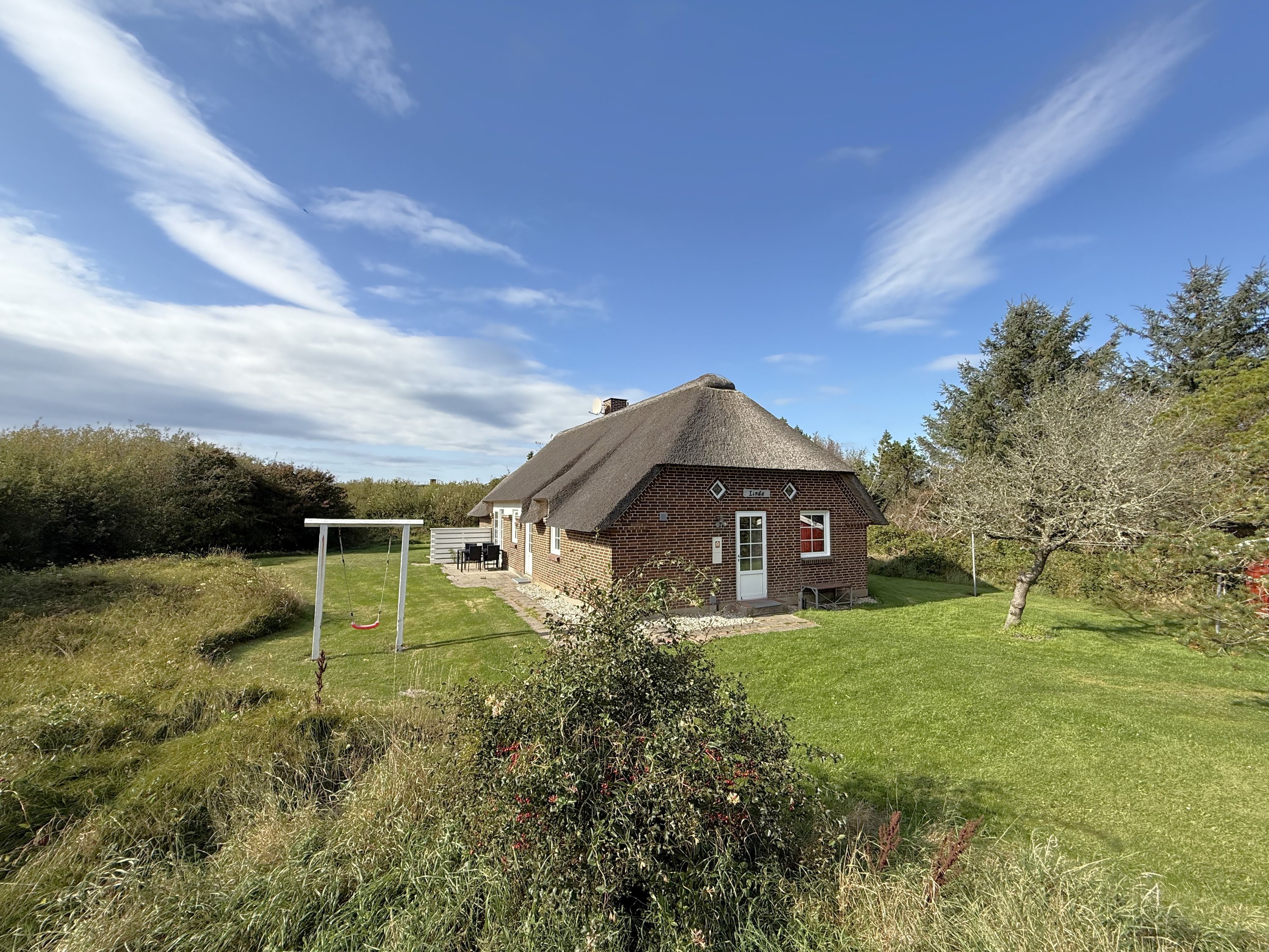 Fremhævet  billede i fuldskærmstilstand. Billede af Bilbergsvej 25, Bjerregaard, 6960 Hvide Sande