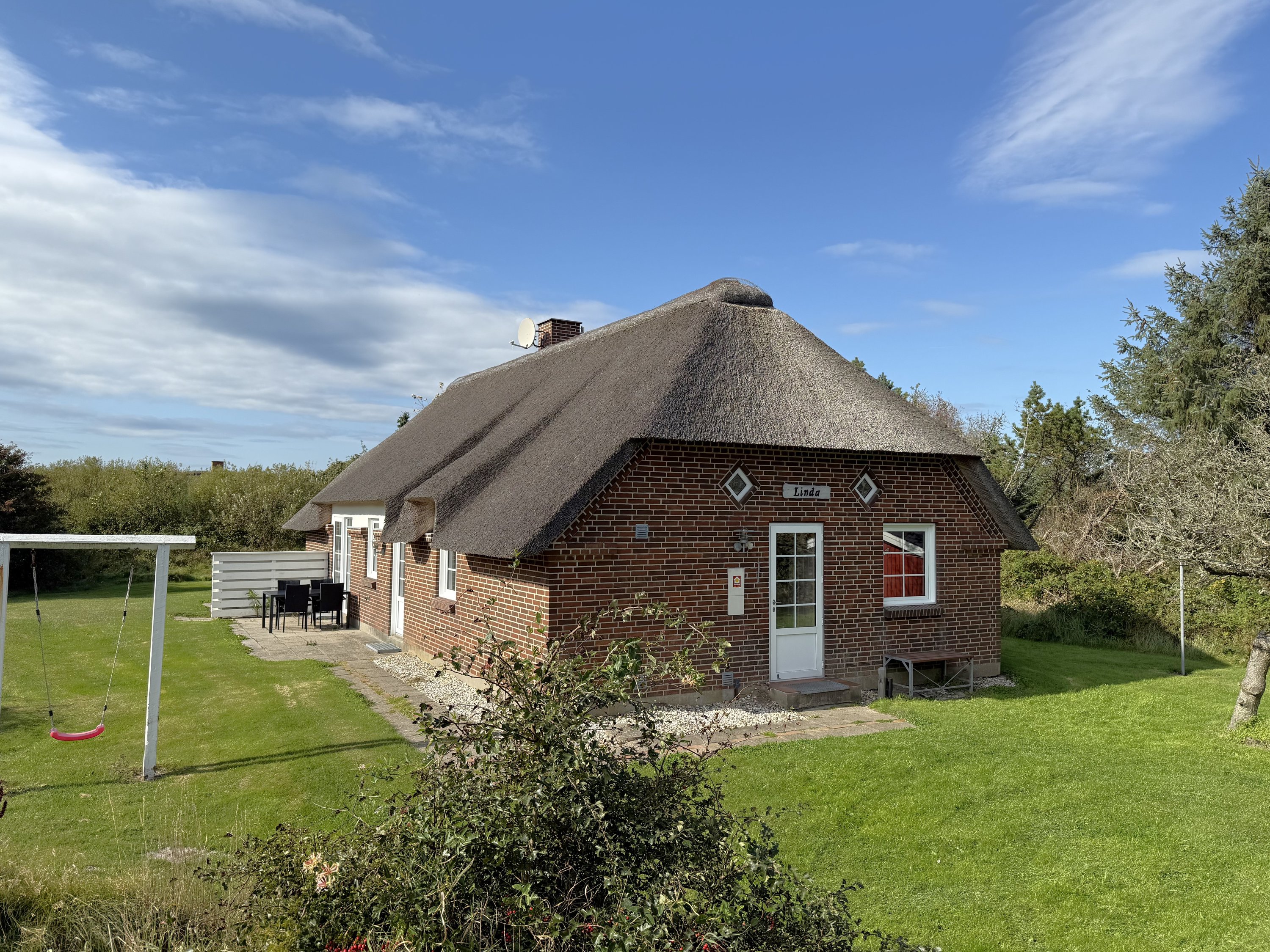 Fremhævet  billede i fuldskærmstilstand. Billede af Bilbergsvej 25, Bjerregaard, 6960 Hvide Sande