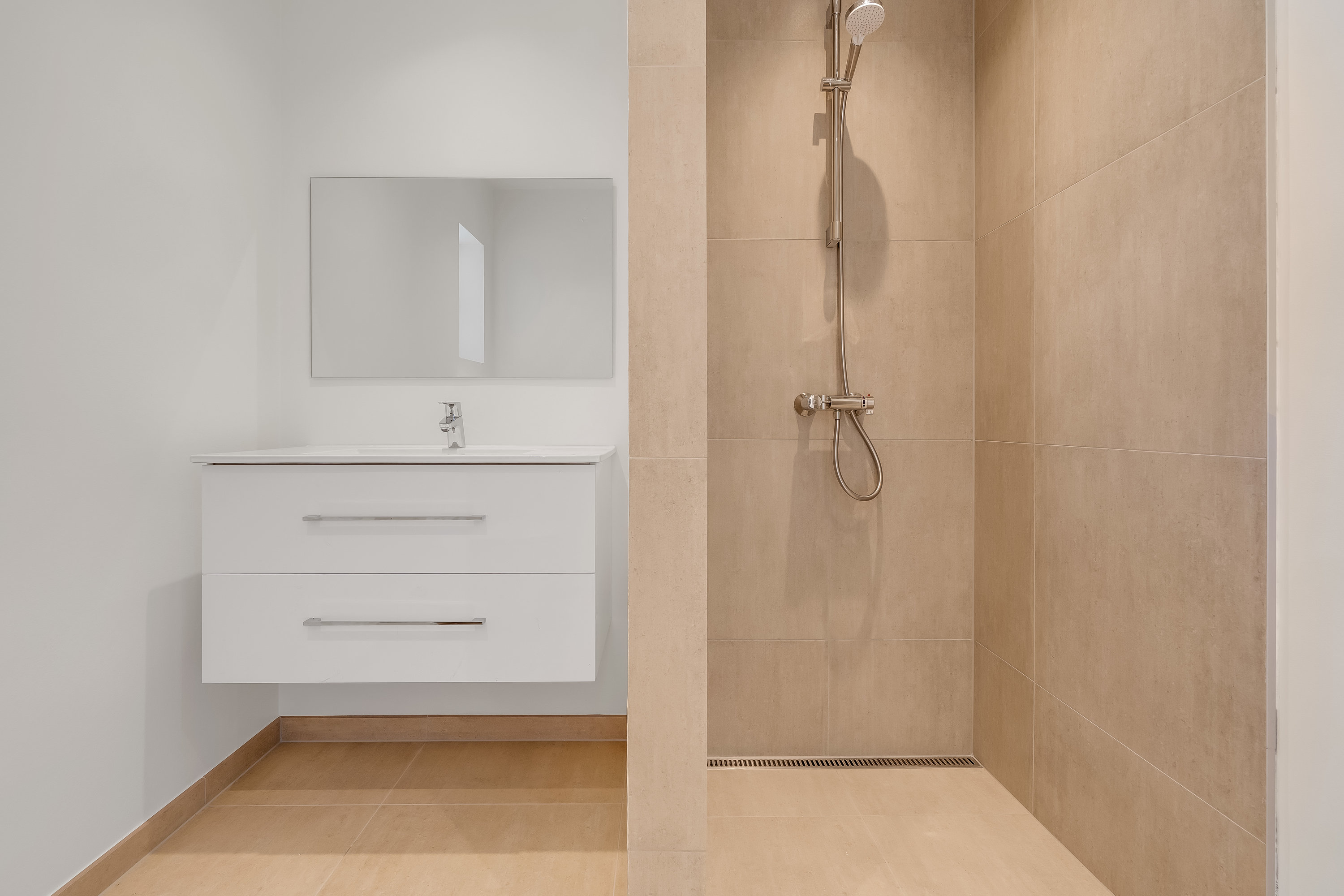 Fremhævet badeværelse billede i fuldskærmstilstand. Billede af Ramsager 33B, 3230 Græsted