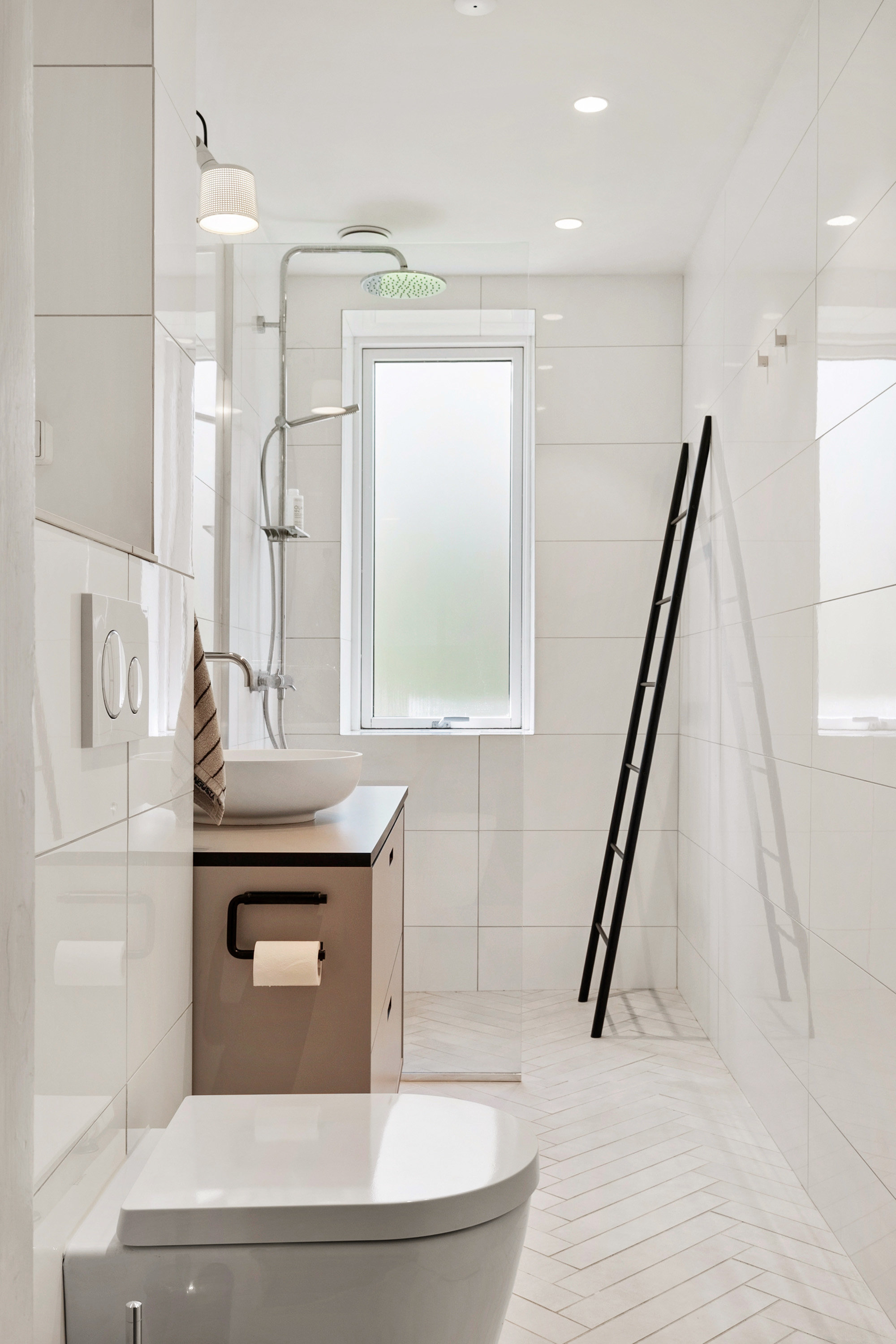 Fremhævet badeværelse billede i fuldskærmstilstand. Billede af Kongevejen 337B, st.. tv., 2840 Holte