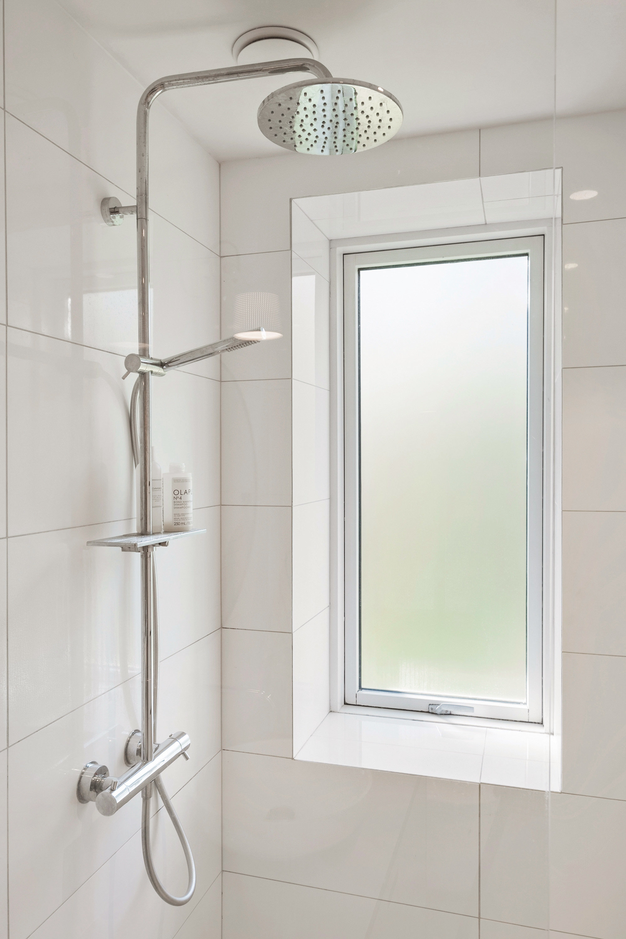 Fremhævet badeværelse billede i fuldskærmstilstand. Billede af Kongevejen 337B, st.. tv., 2840 Holte