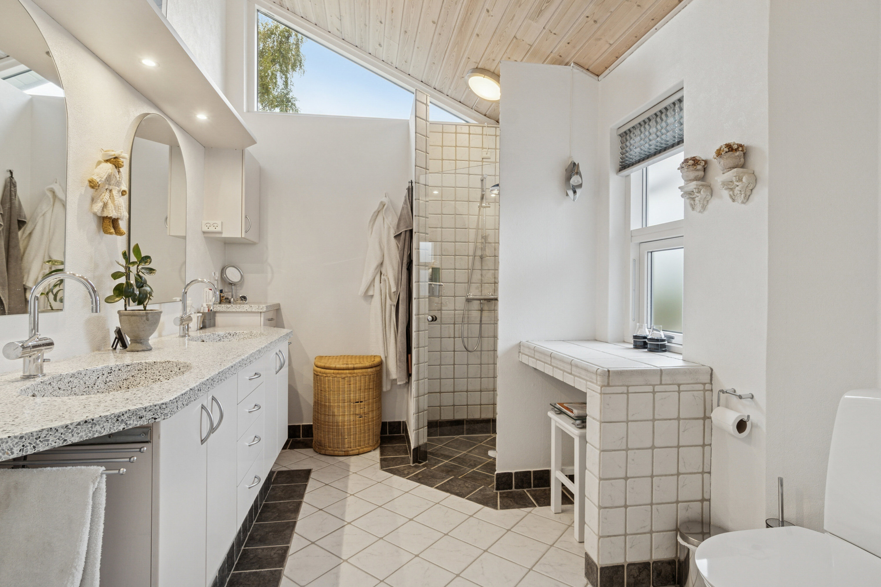 Fremhævet badeværelse billede i fuldskærmstilstand. Billede af Solsortevej 4, Kongsmark, 4200 Slagelse