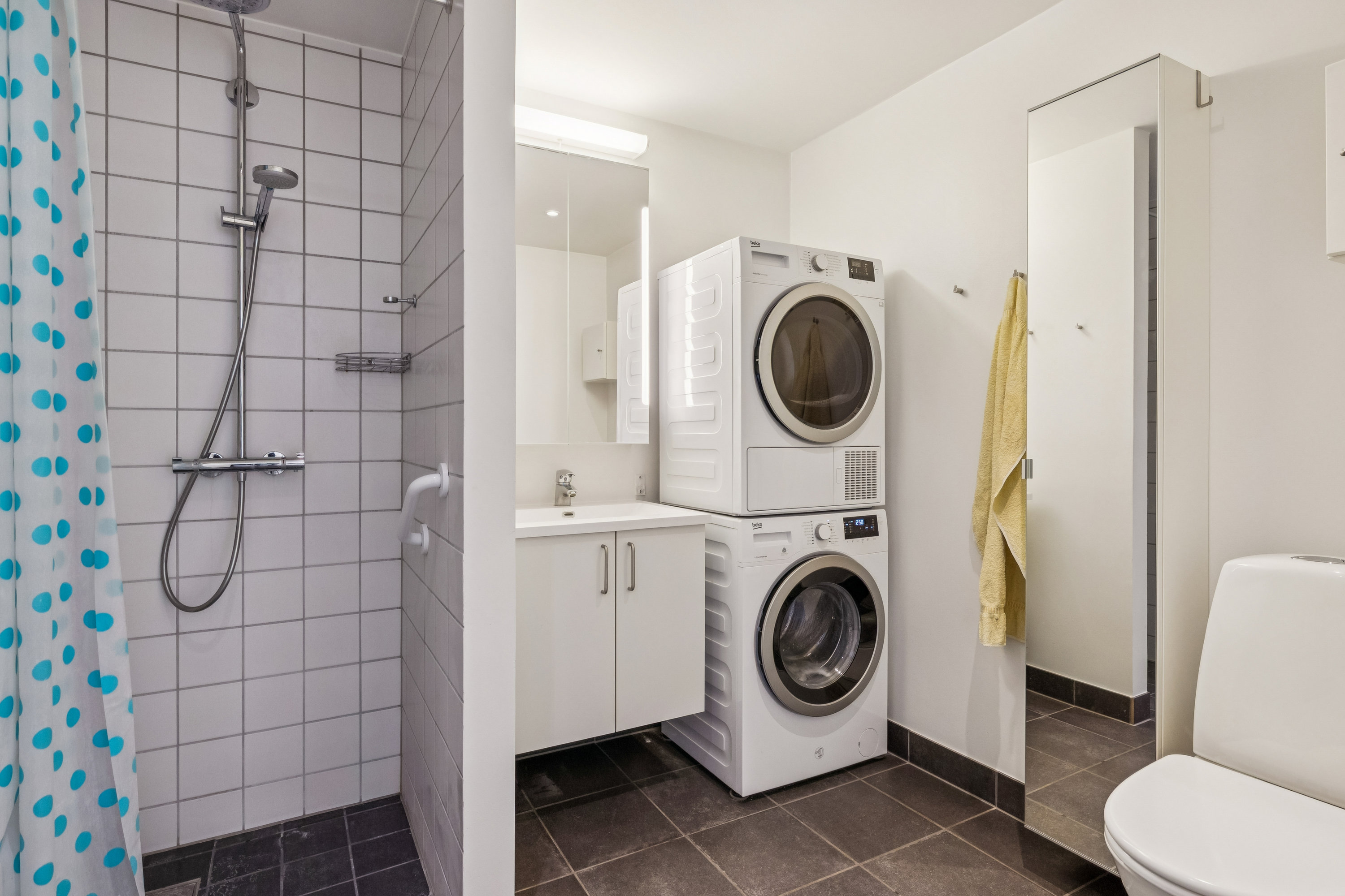 Fremhævet badeværelse billede i fuldskærmstilstand. Billede af Mølleparken 13, 2. 10., 8660 Skanderborg