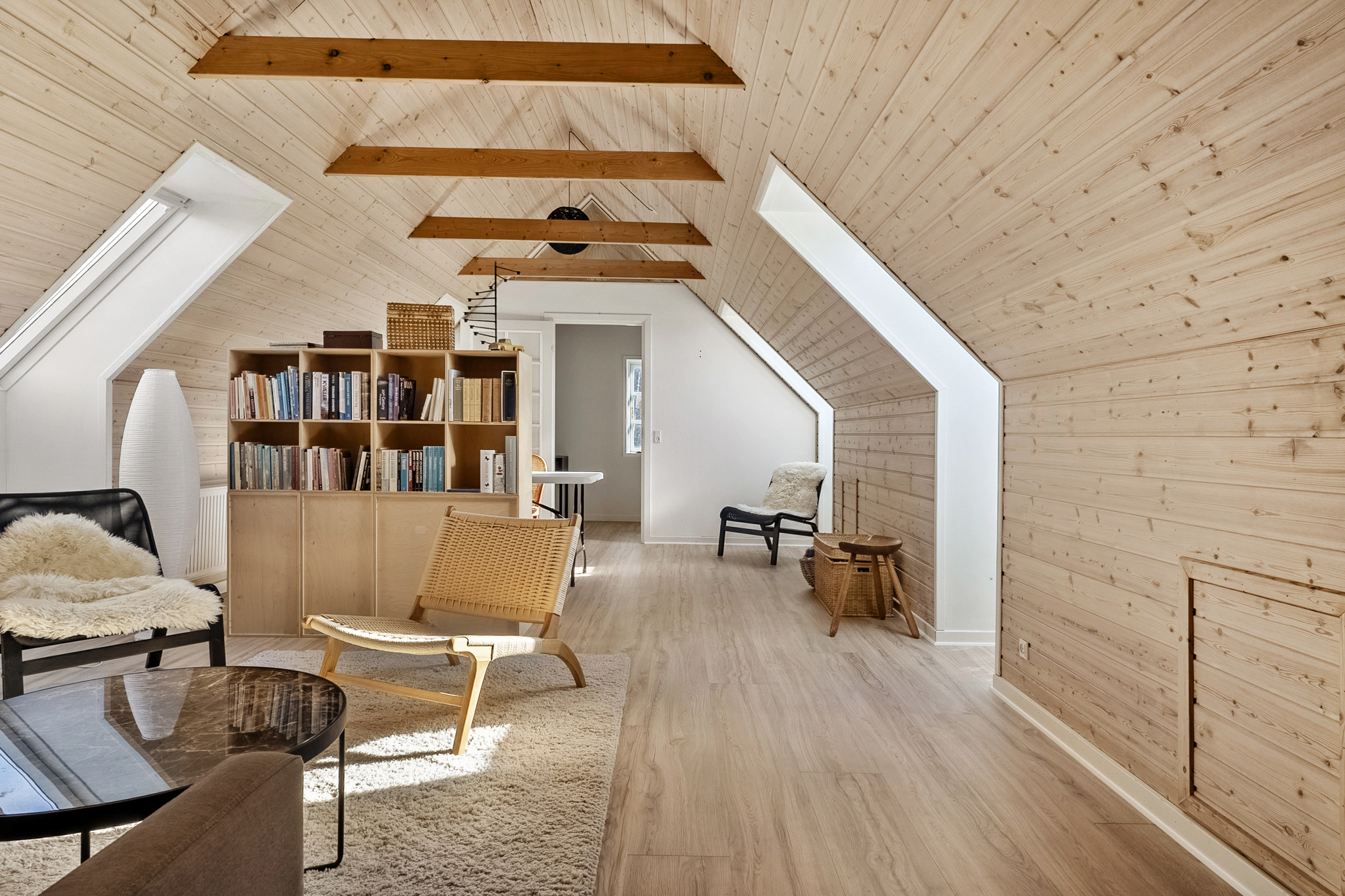 Fremhævet stue billede i fuldskærmstilstand. Billede af Korsbækdal 4, 7150 Barrit