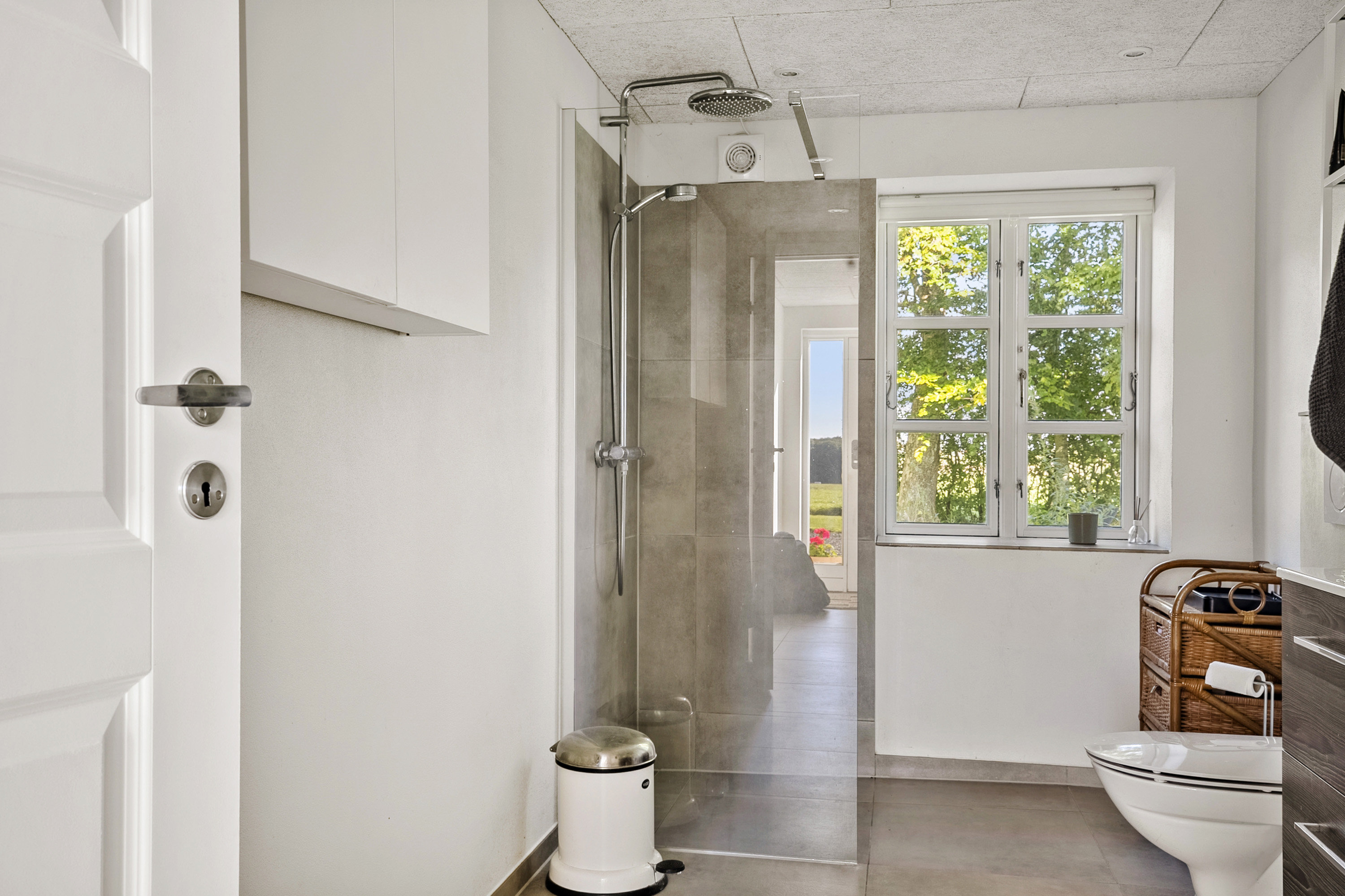 Fremhævet badeværelse billede i fuldskærmstilstand. Billede af Korsbækdal 4, 7150 Barrit