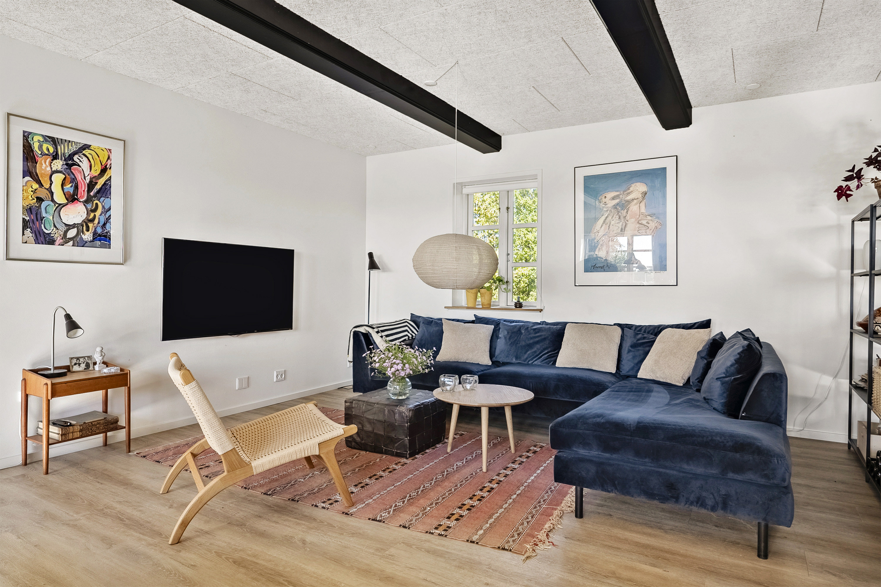 Fremhævet stue billede i fuldskærmstilstand. Billede af Korsbækdal 4, 7150 Barrit