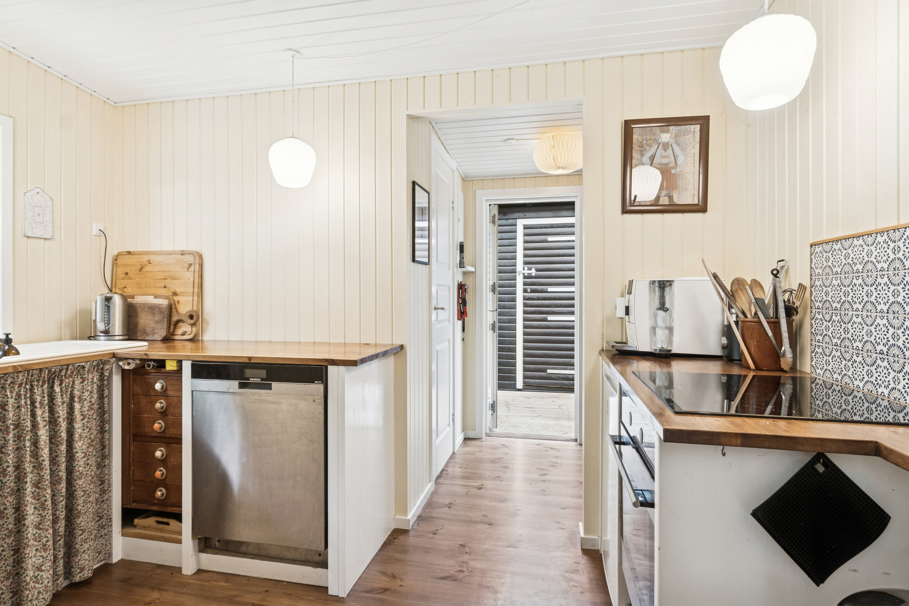 Fremhævet køkken billede i fuldskærmstilstand. Billede af Holger Andresens Vænge 11, 4581 Rørvig