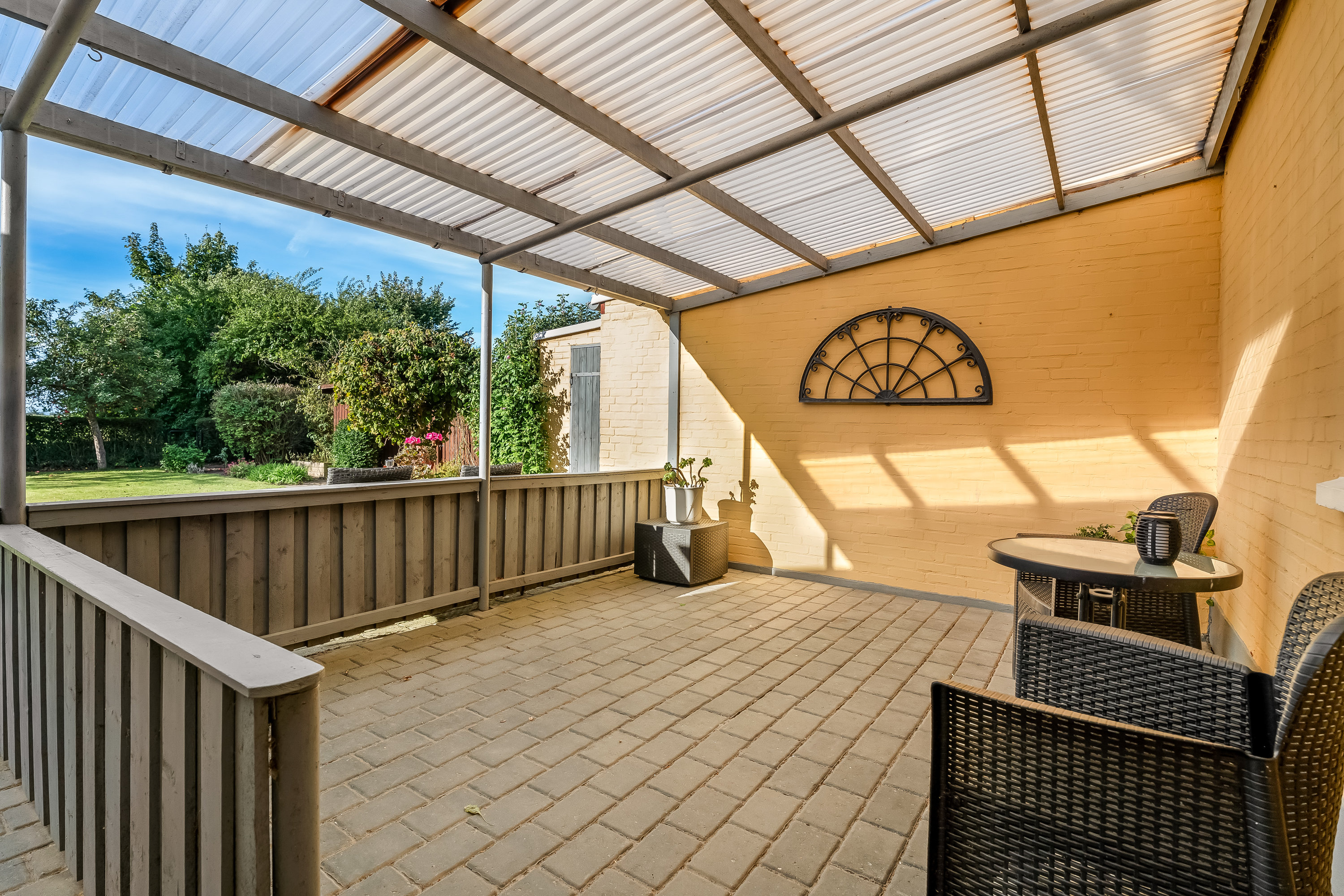 Fremhævet overdækket terrasse billede i fuldskærmstilstand. Billede af Vestervej 45, 4960 Holeby