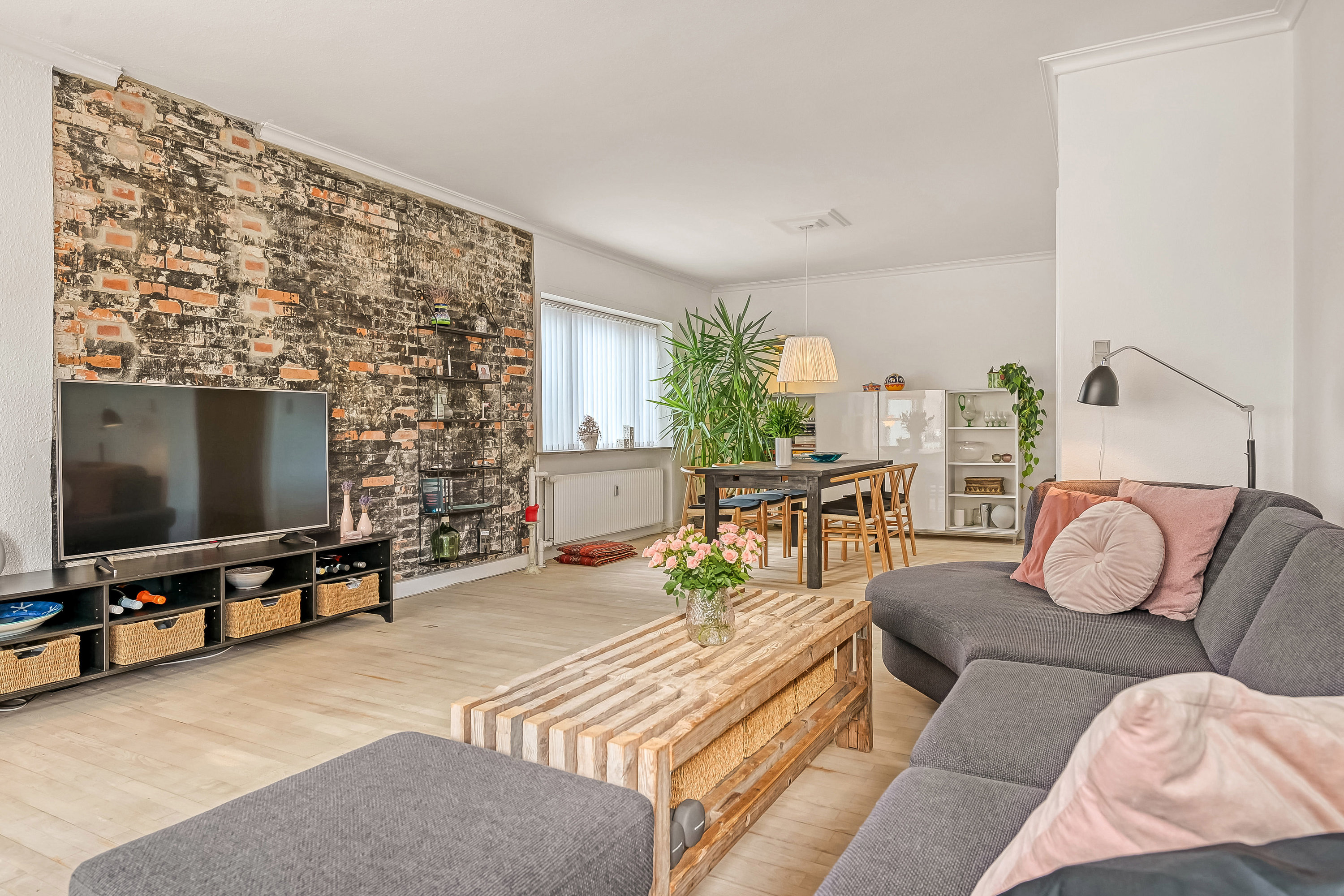 Fremhævet stue billede i fuldskærmstilstand. Billede af Strandbygade 79, st.., 6700 Esbjerg