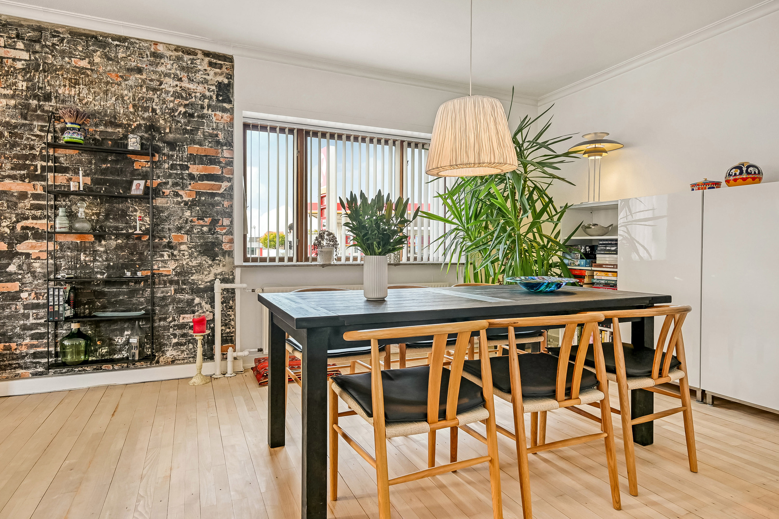 Fremhævet stue billede i fuldskærmstilstand. Billede af Strandbygade 79, st.., 6700 Esbjerg