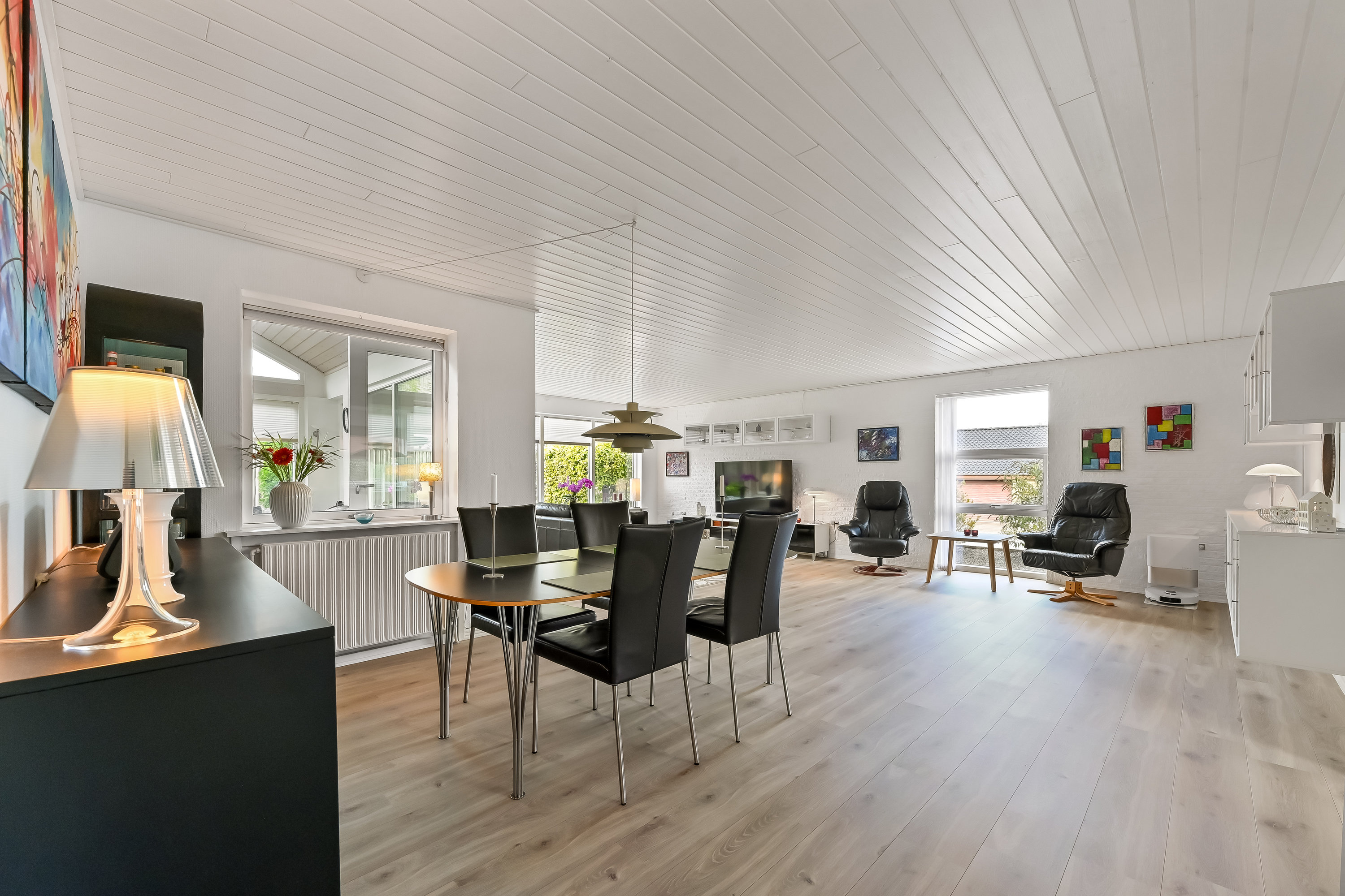 Fremhævet stue billede i fuldskærmstilstand. Billede af Straussvej 11, 7400 Herning