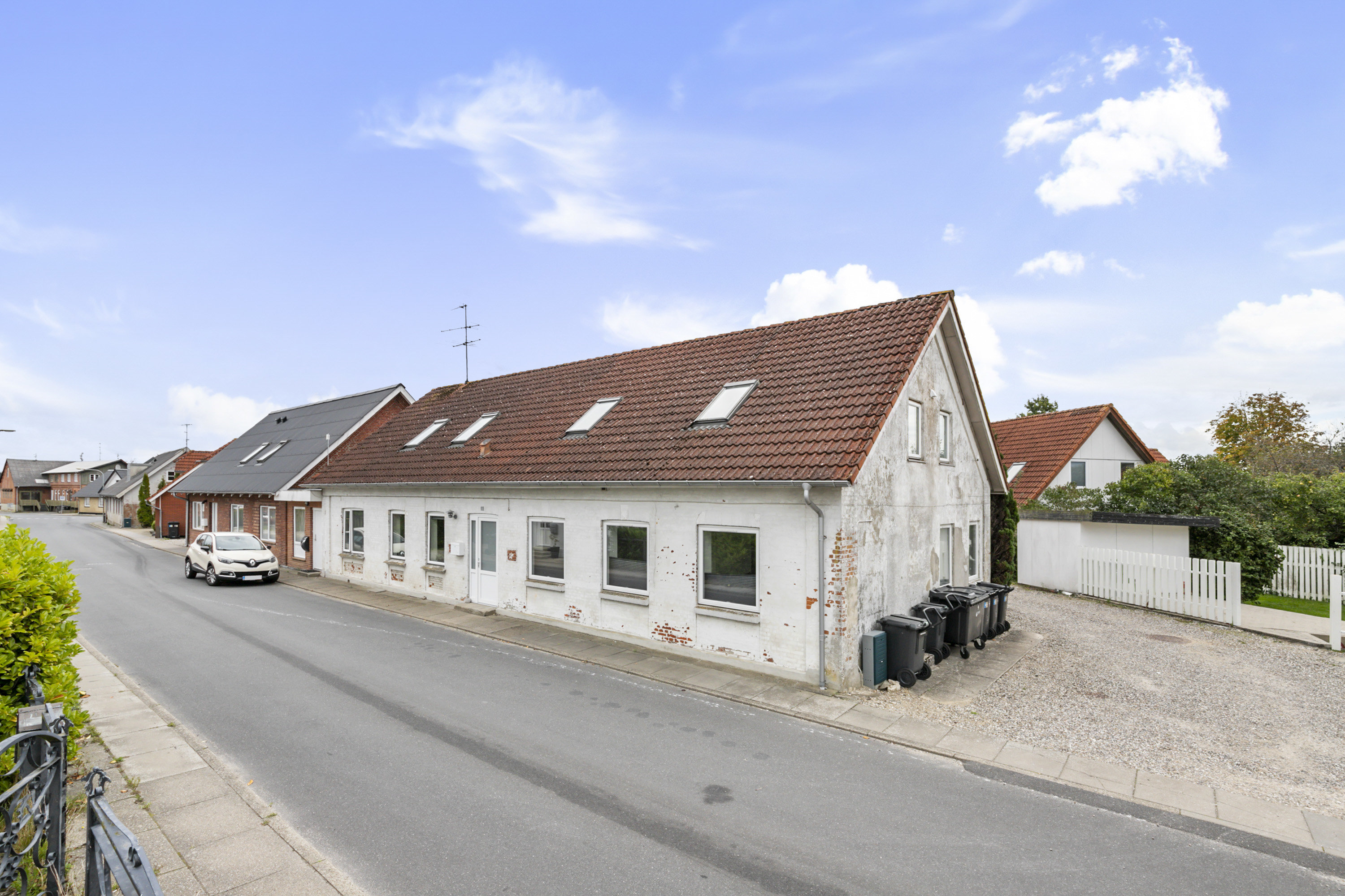 Miniaturebillede 2: facade. Billede af Vestbygade 9A-D, Haverslev, 9610 Nørager