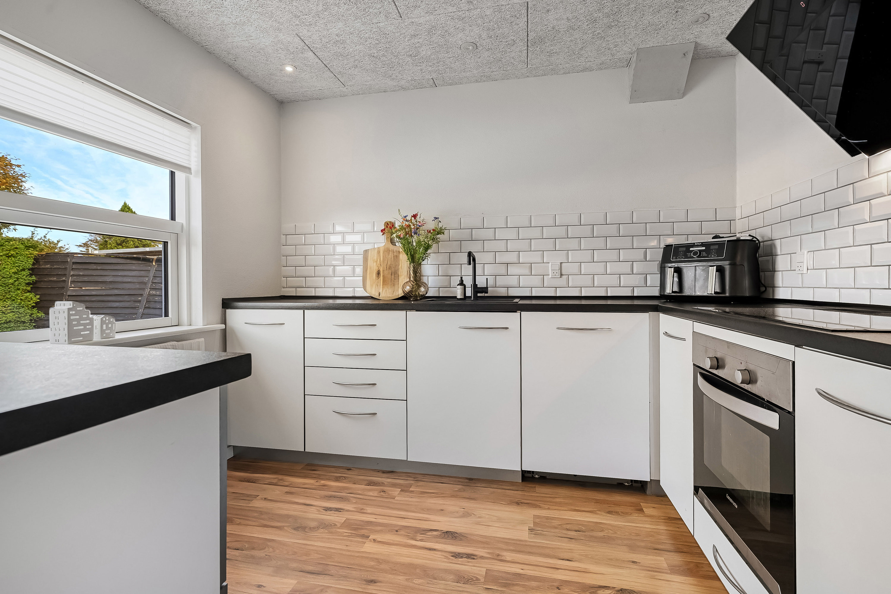 Fremhævet køkken billede i fuldskærmstilstand. Billede af Højlunds Alle 17, 6710 Esbjerg V