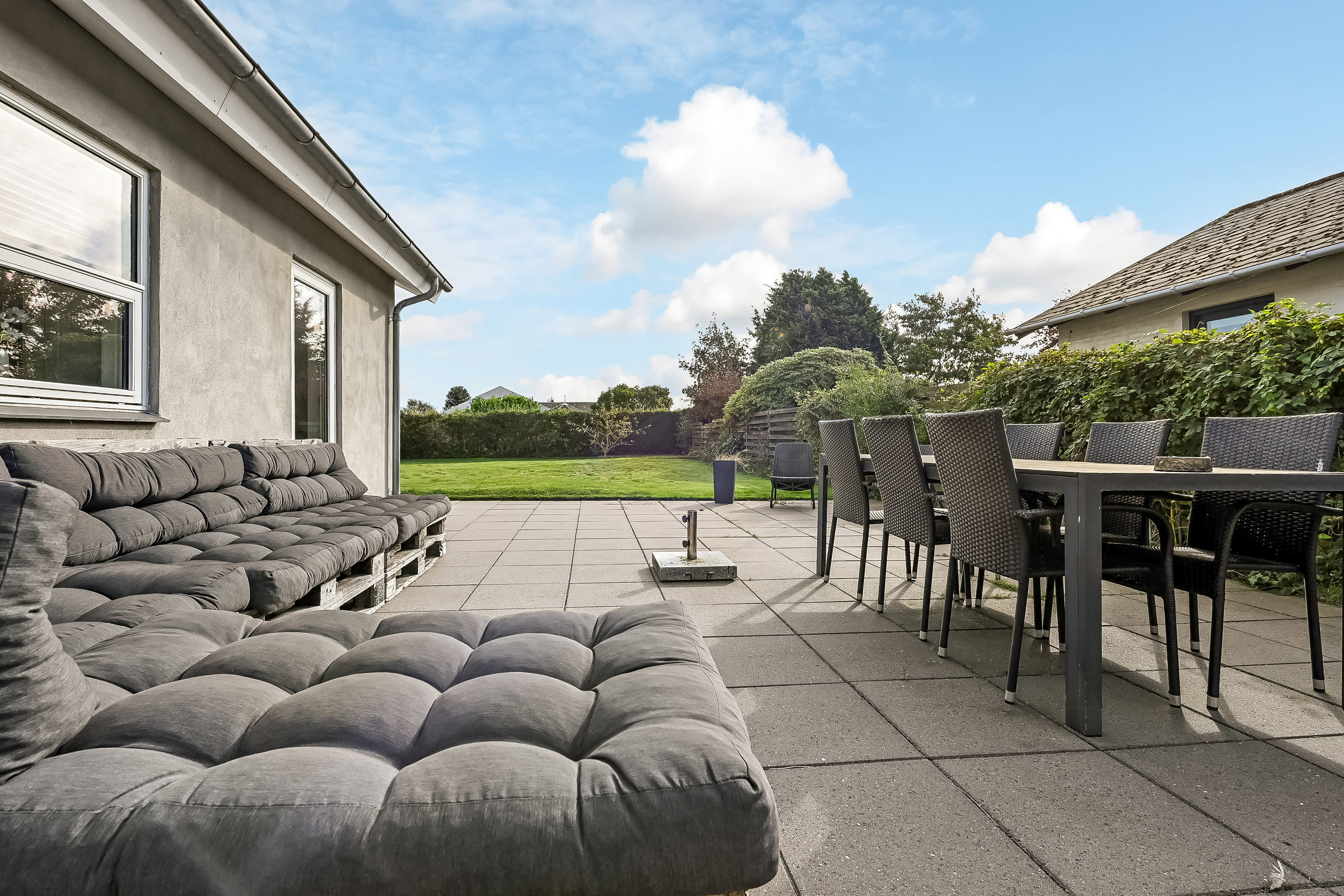 Fremhævet terrasse billede i fuldskærmstilstand. Billede af Højlunds Alle 17, 6710 Esbjerg V