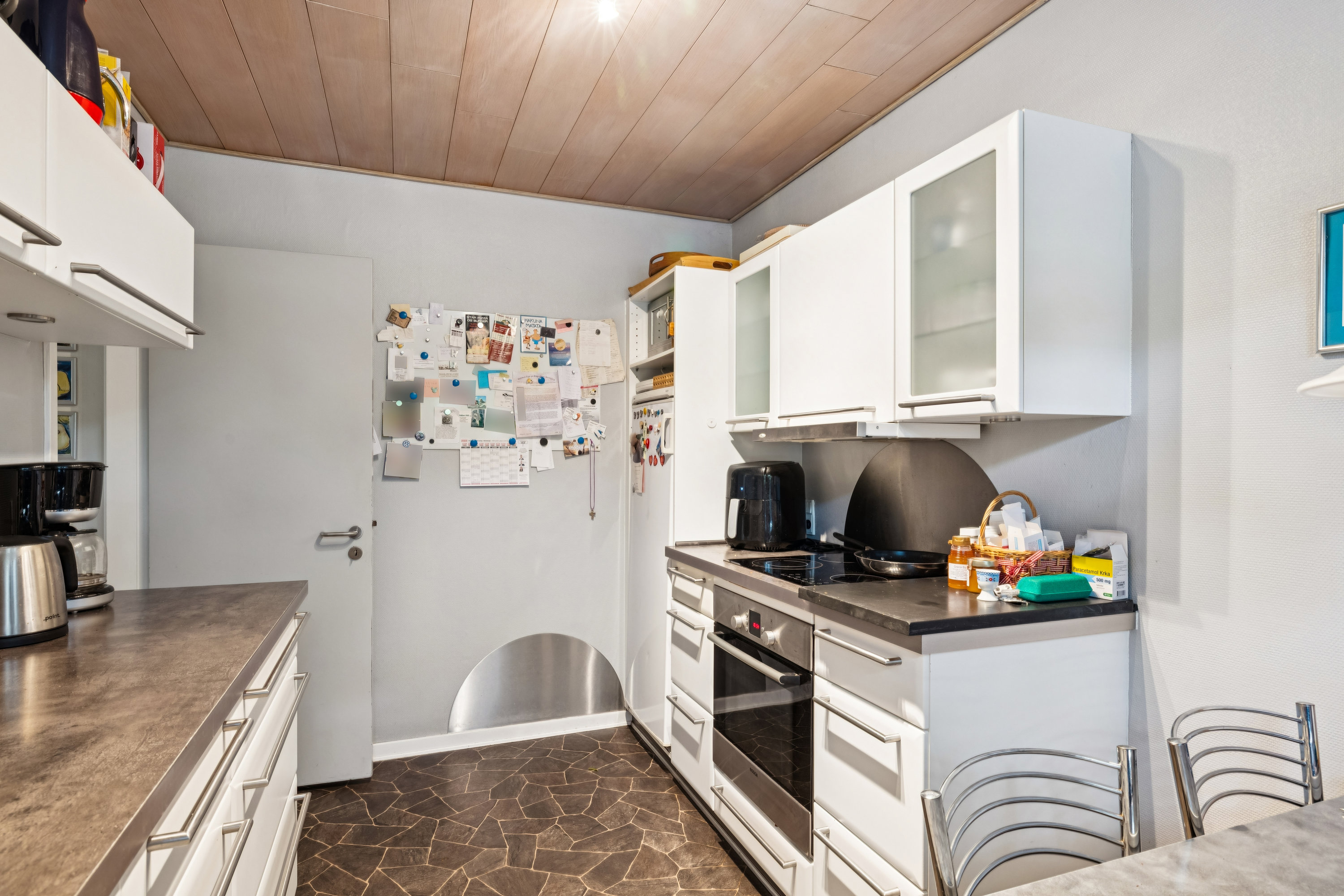 Fremhævet køkken billede i fuldskærmstilstand. Billede af Nygade 7, 8550 Ryomgård