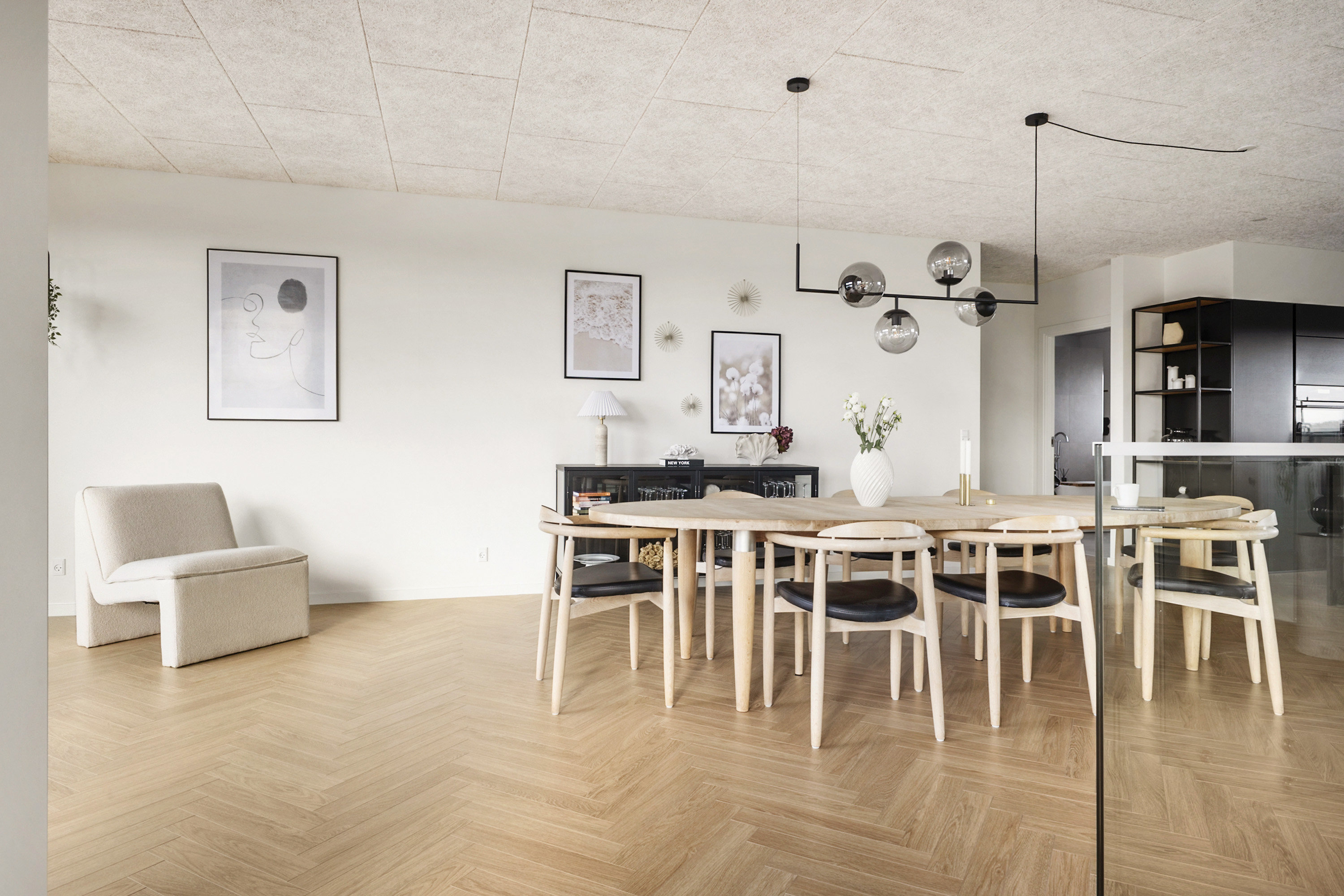 Fremhævet spisestue billede i fuldskærmstilstand. Billede af Kongevænget 80, 6600 Vejen