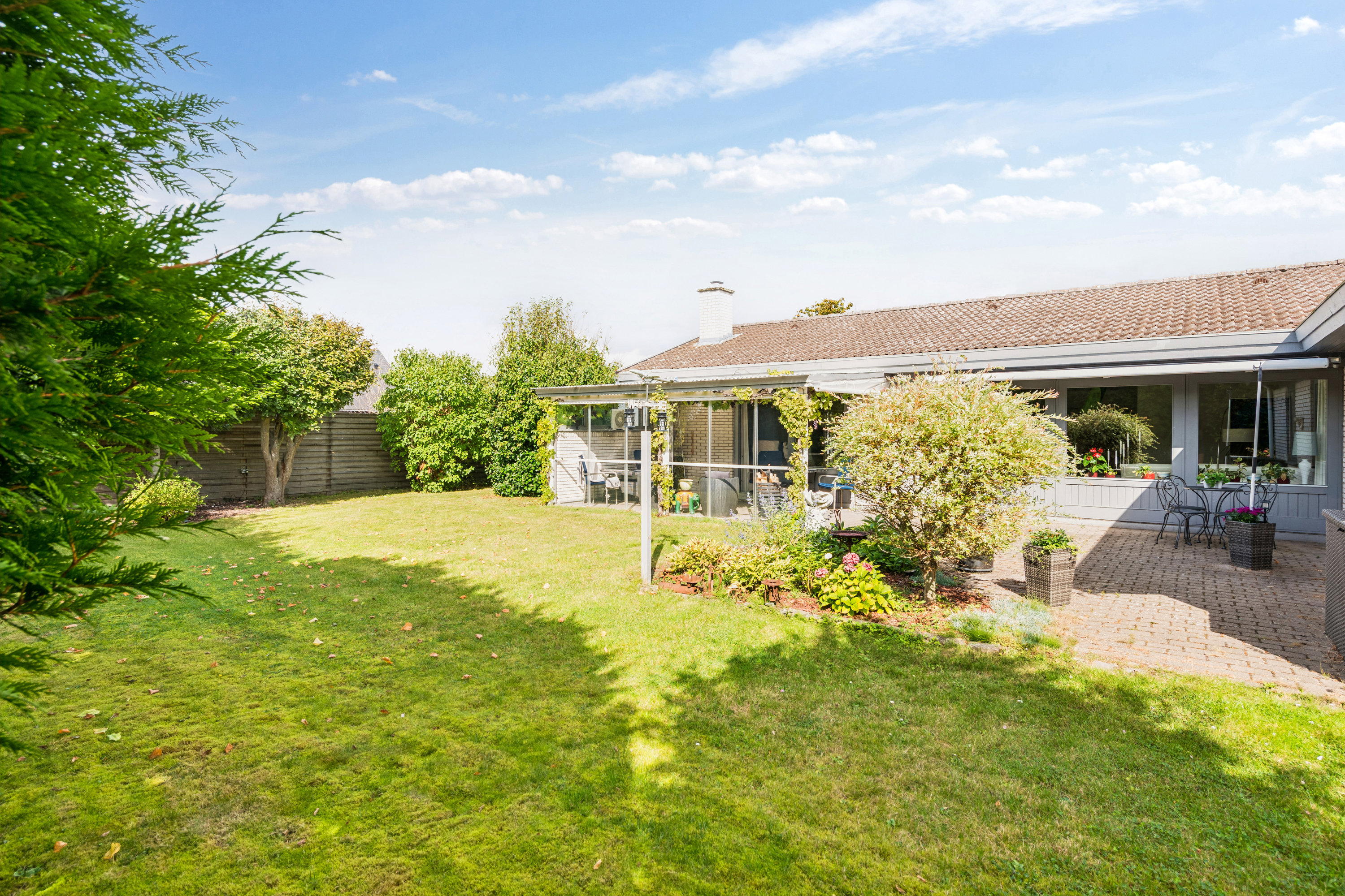 Fremhævet ejendommen billede i fuldskærmstilstand. Billede af Solsikkemarken 4, 2680 Solrød Strand