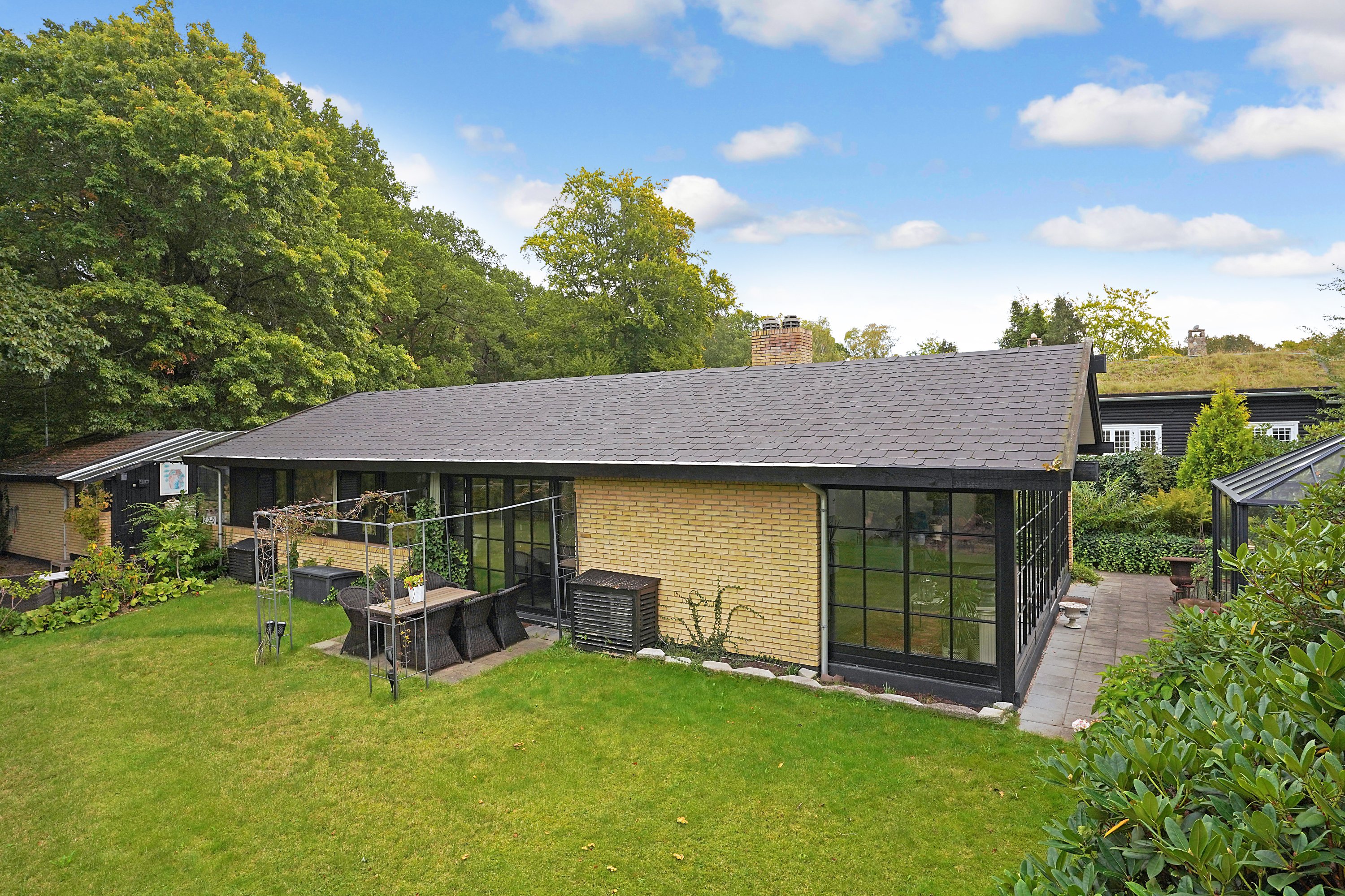 Fremhævet ejendommen billede i fuldskærmstilstand. Billede af Nordre Strandvej 447A, 3100 Hornbæk