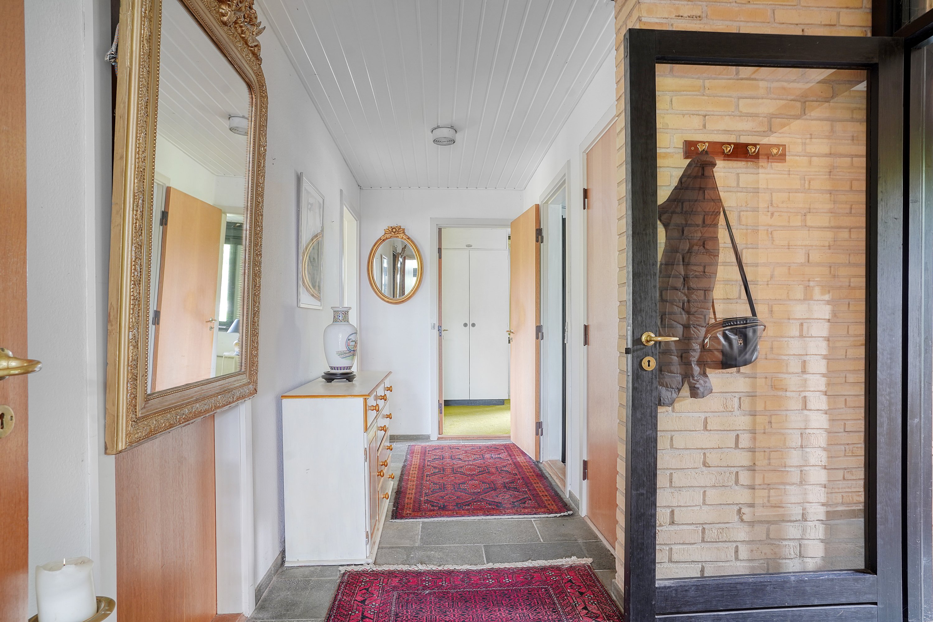 Fremhævet entré billede i fuldskærmstilstand. Billede af Nordre Strandvej 447A, 3100 Hornbæk