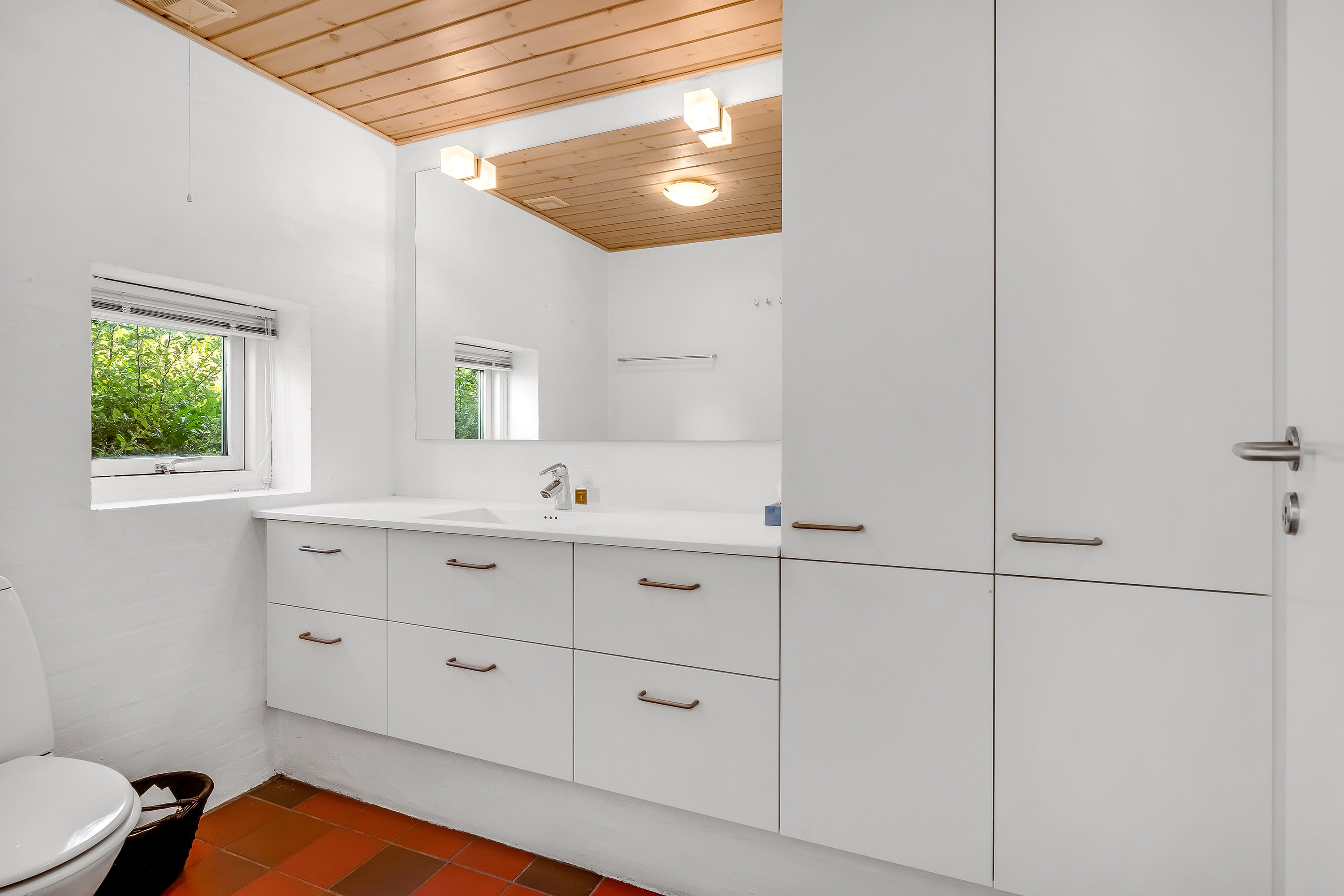 Fremhævet badeværelse billede i fuldskærmstilstand. Billede af Kobberupvej 207, Mejrup, 7500 Holstebro