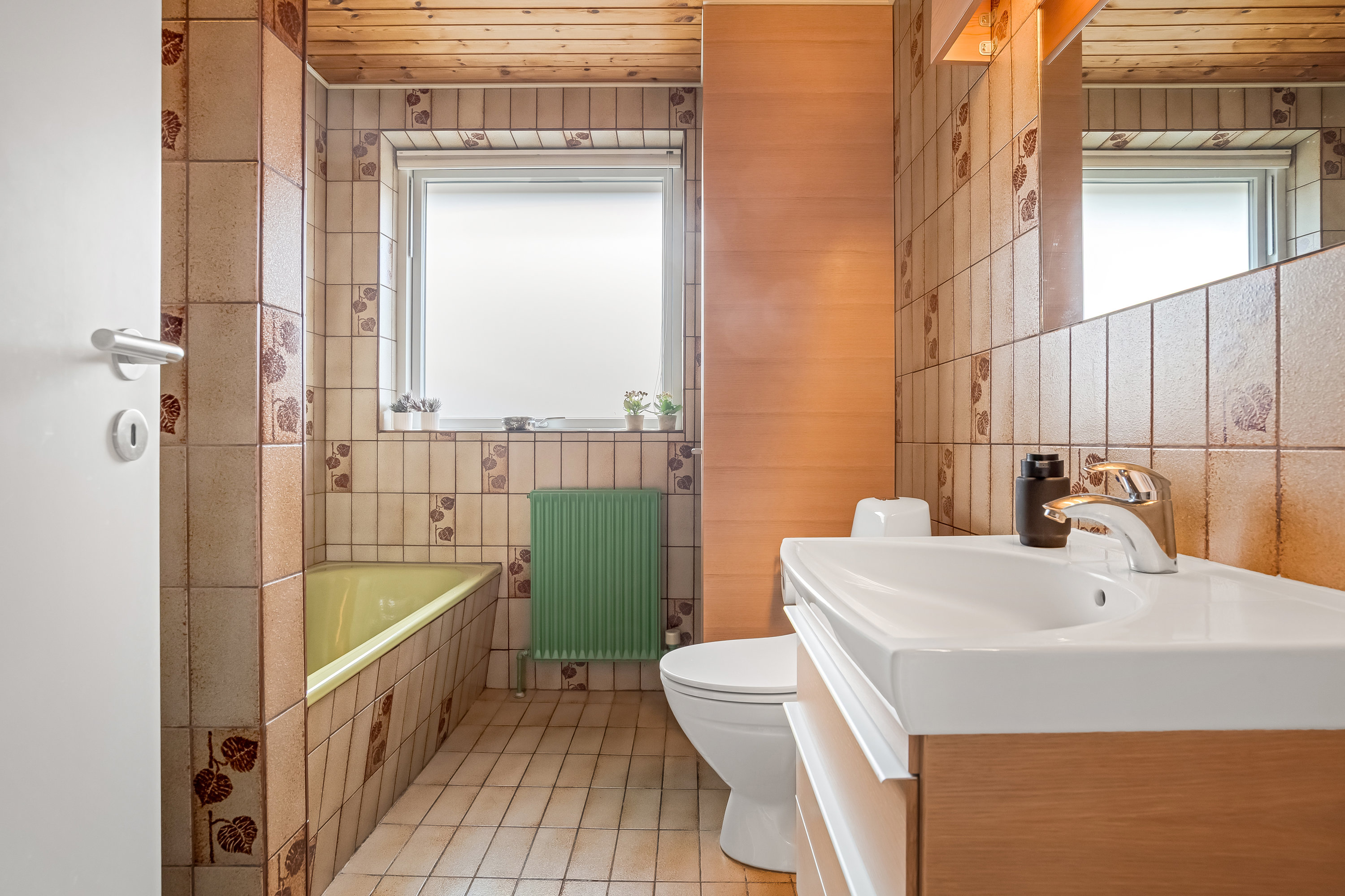 Fremhævet badeværelse billede i fuldskærmstilstand. Billede af Oluf Rings Vej 18, 7500 Holstebro