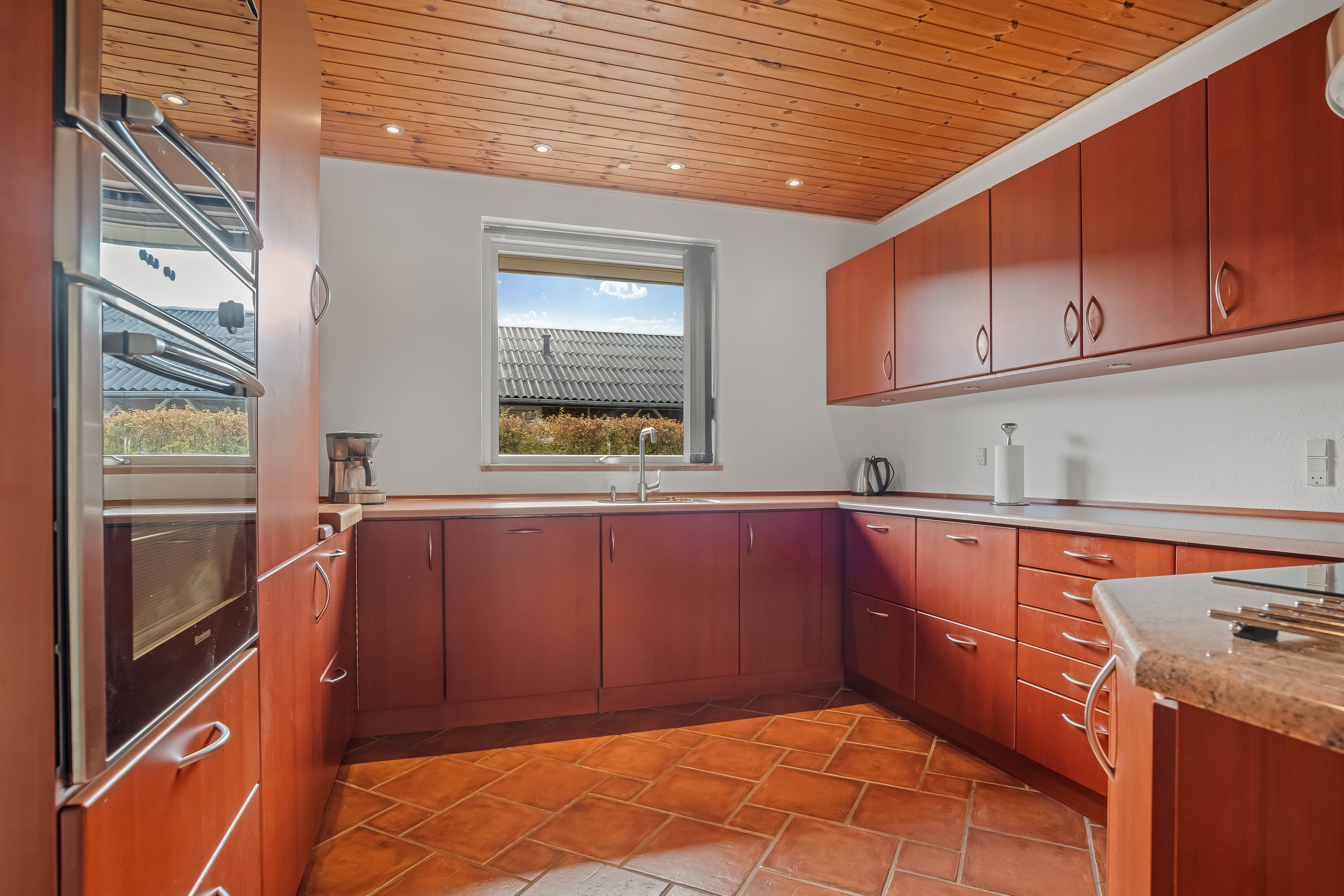 Fremhævet køkken billede i fuldskærmstilstand. Billede af Oluf Rings Vej 18, 7500 Holstebro