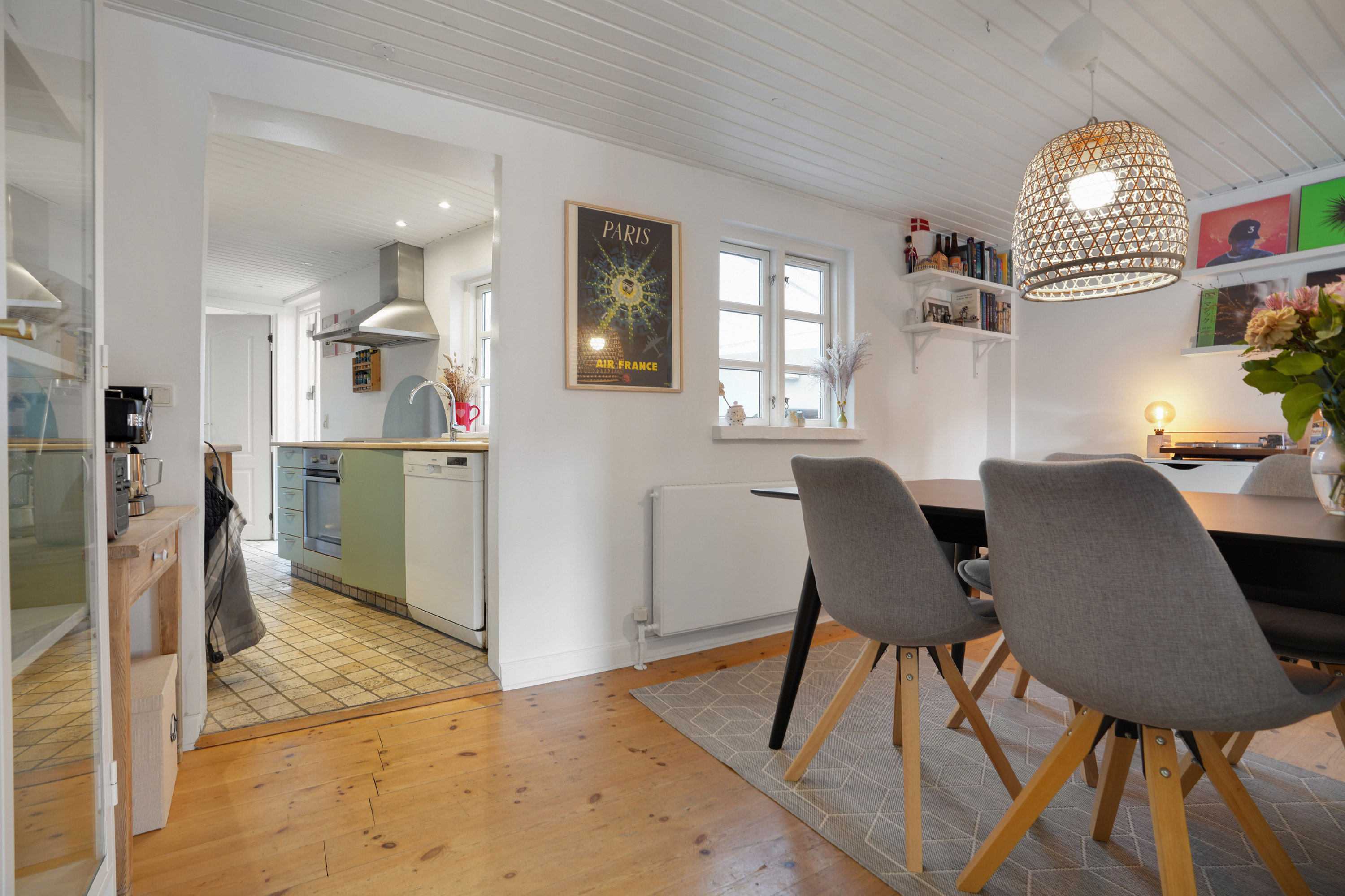 Miniaturebillede 1: stue. Billede af Kirkegårds Allé 7, 5000 Odense C