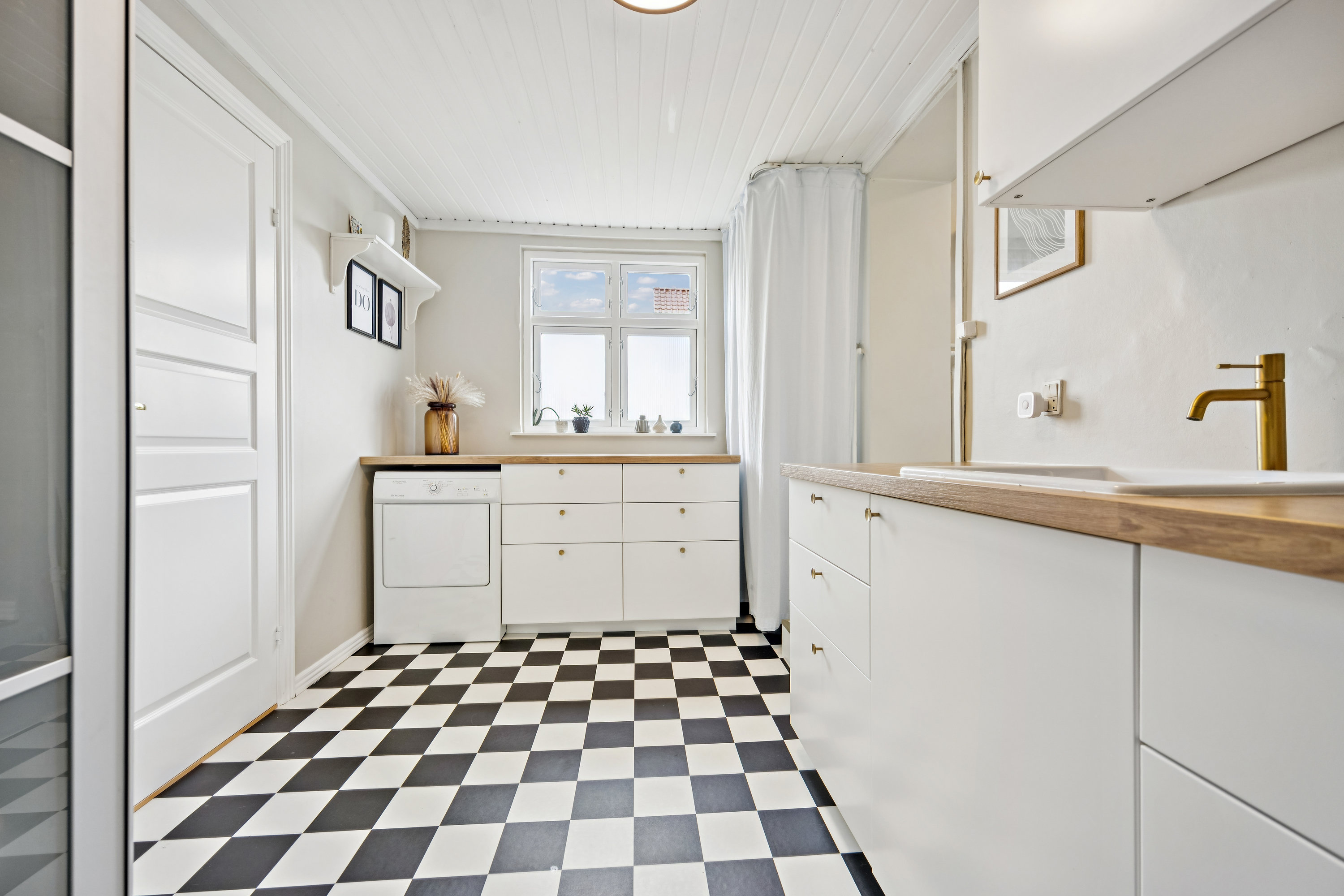 Fremhævet værelse billede i fuldskærmstilstand. Billede af Østerled 2, 9370 Hals