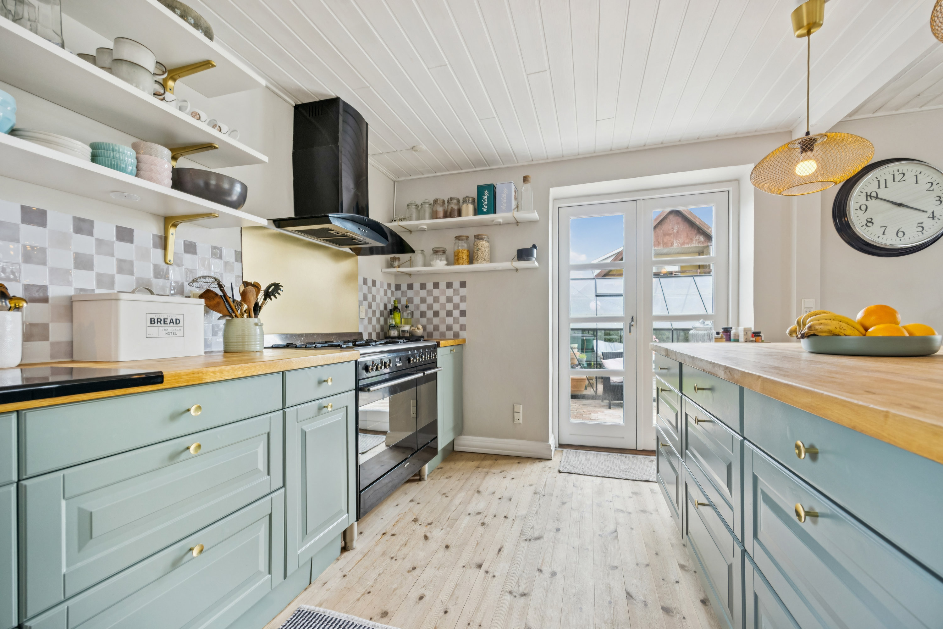 Fremhævet køkken billede i fuldskærmstilstand. Billede af Østerled 2, 9370 Hals