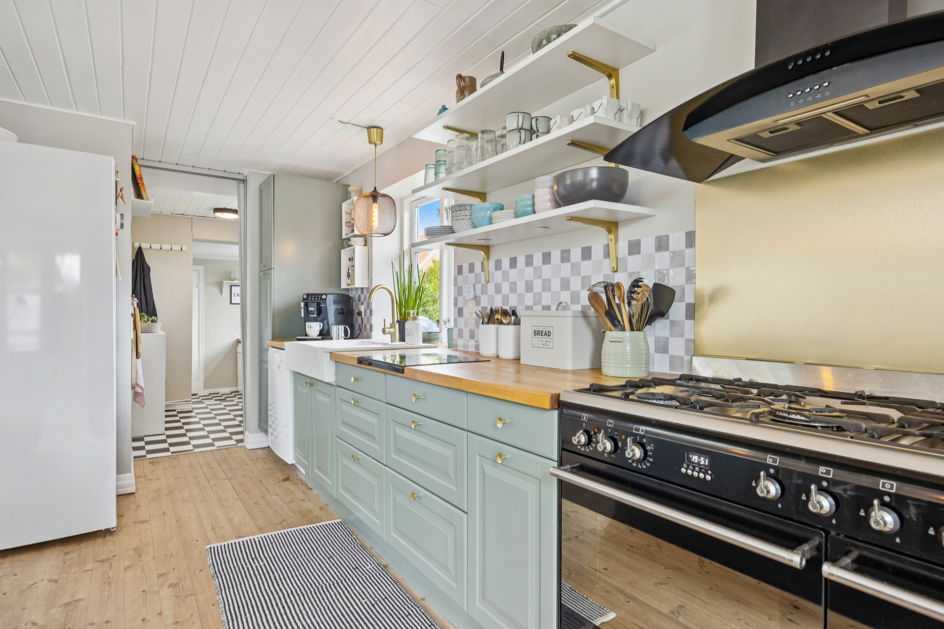 Fremhævet køkken billede i fuldskærmstilstand. Billede af Østerled 2, 9370 Hals