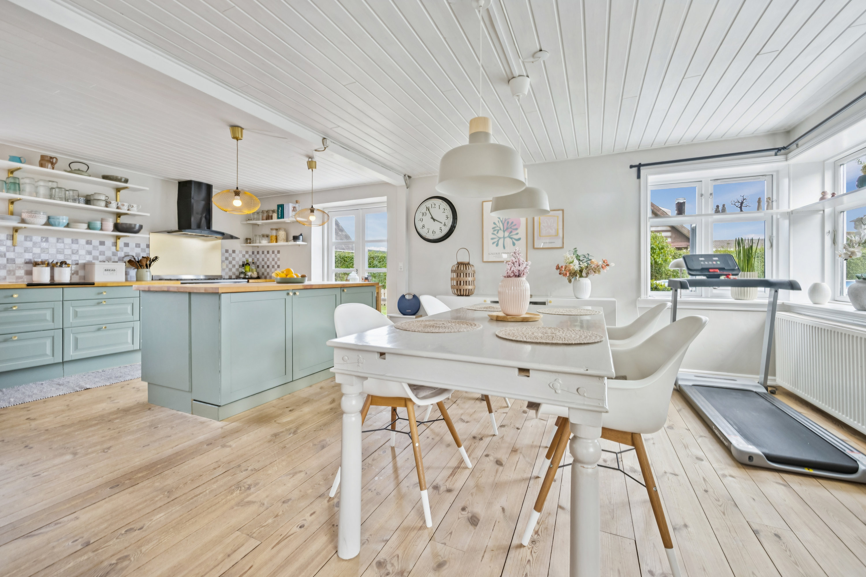 Fremhævet stue billede i fuldskærmstilstand. Billede af Østerled 2, 9370 Hals