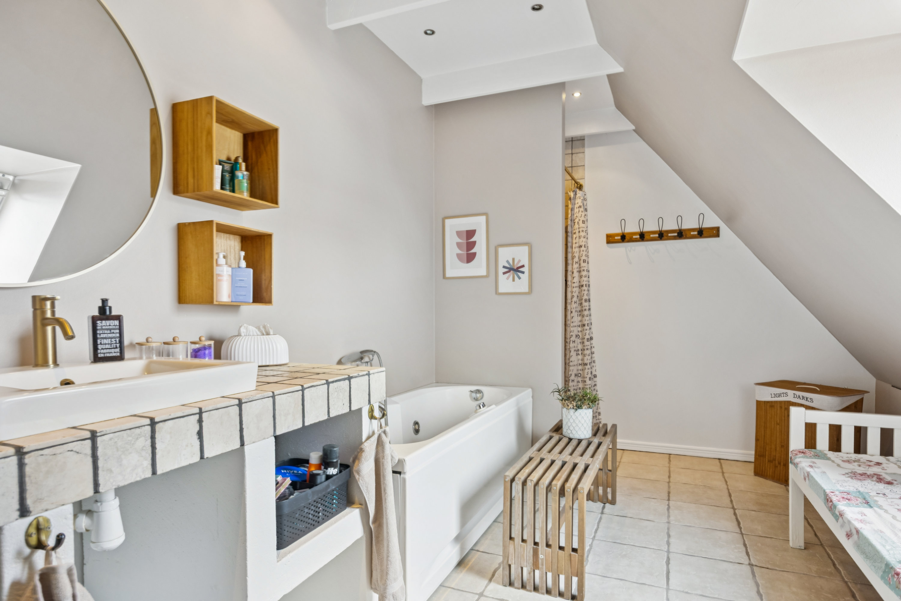 Fremhævet badeværelse billede i fuldskærmstilstand. Billede af Østerled 2, 9370 Hals