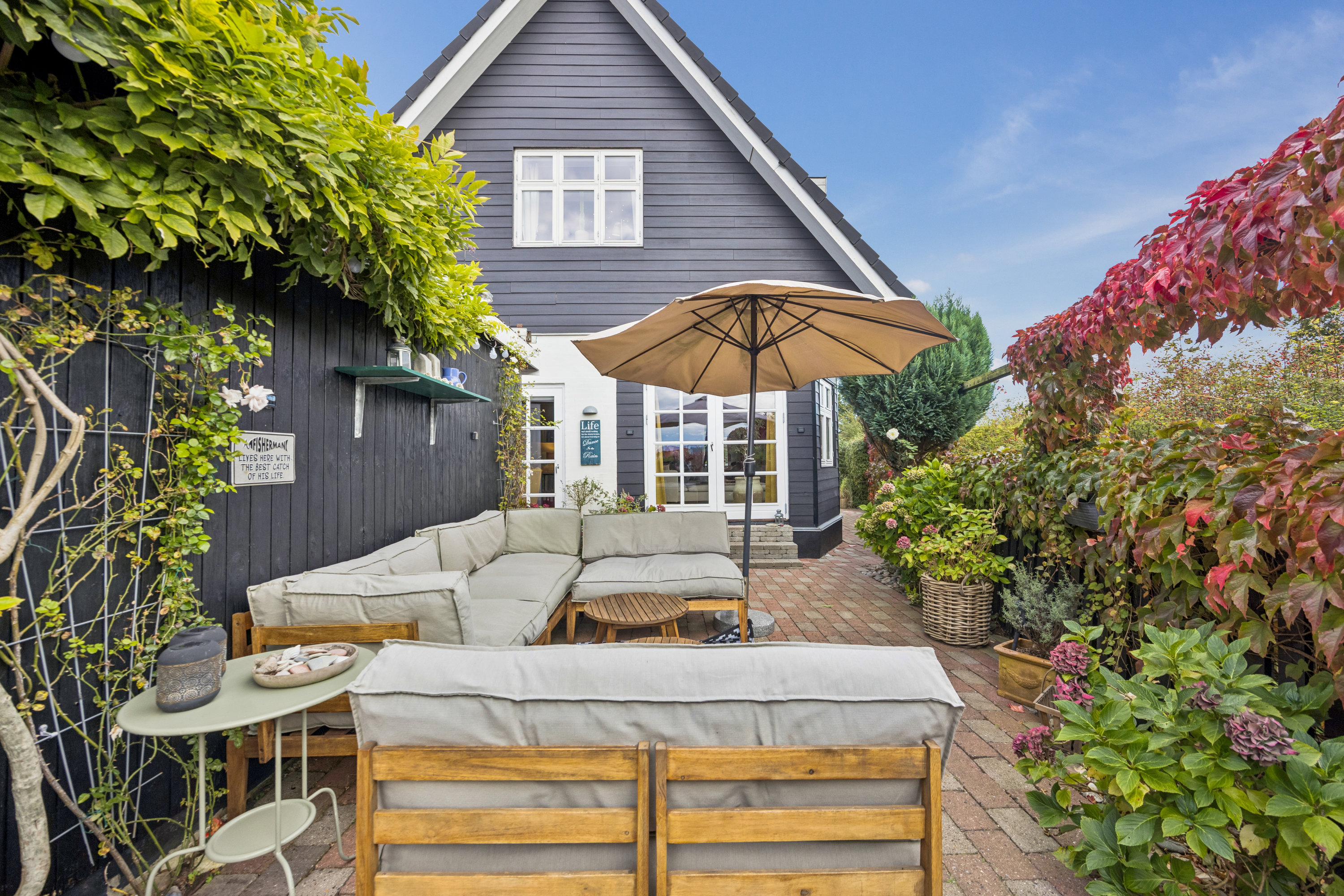 Fremhævet terrasse billede i fuldskærmstilstand. Billede af Østerled 2, 9370 Hals