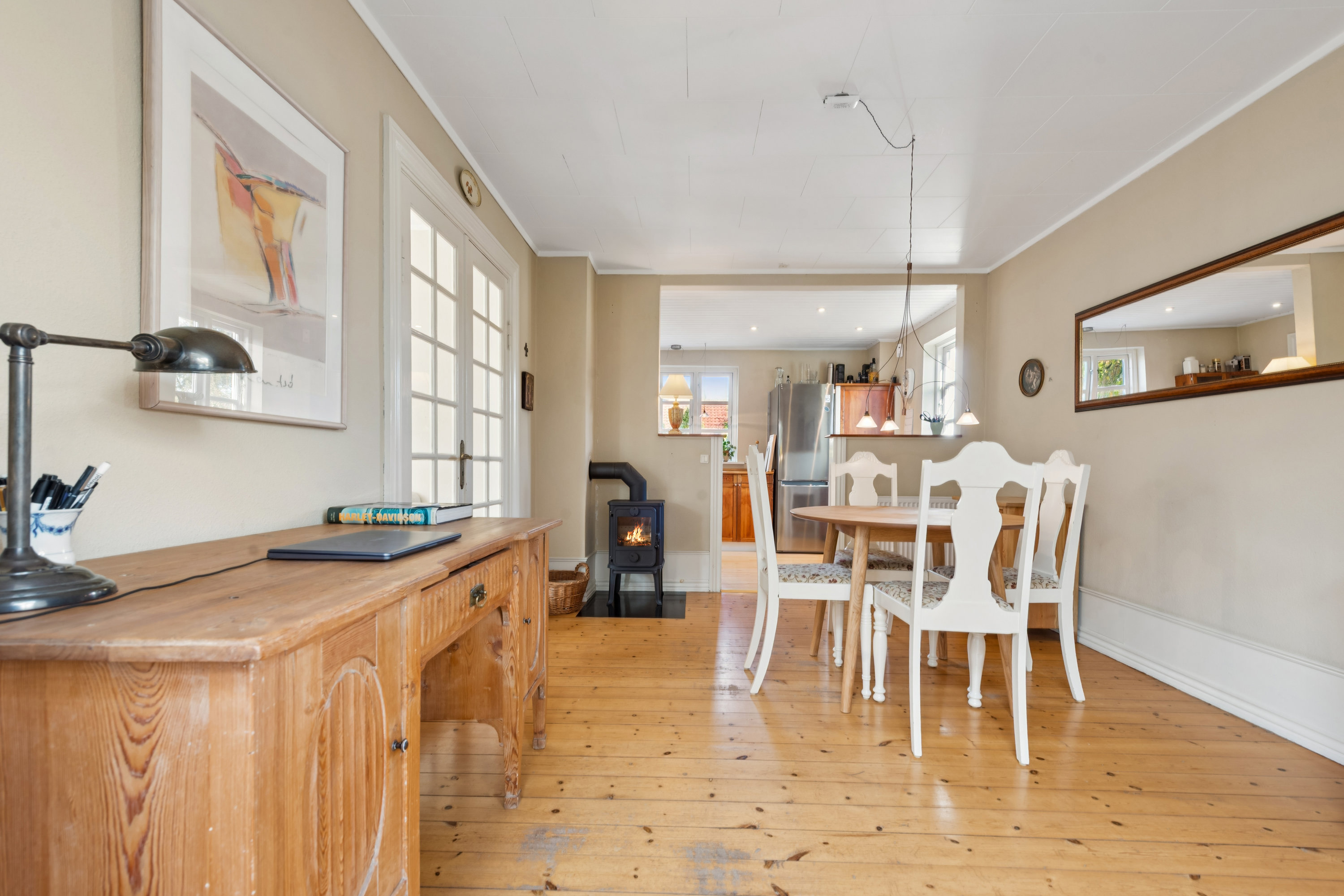 Fremhævet stue billede i fuldskærmstilstand. Billede af Poppelsvinget 4, 2670 Greve