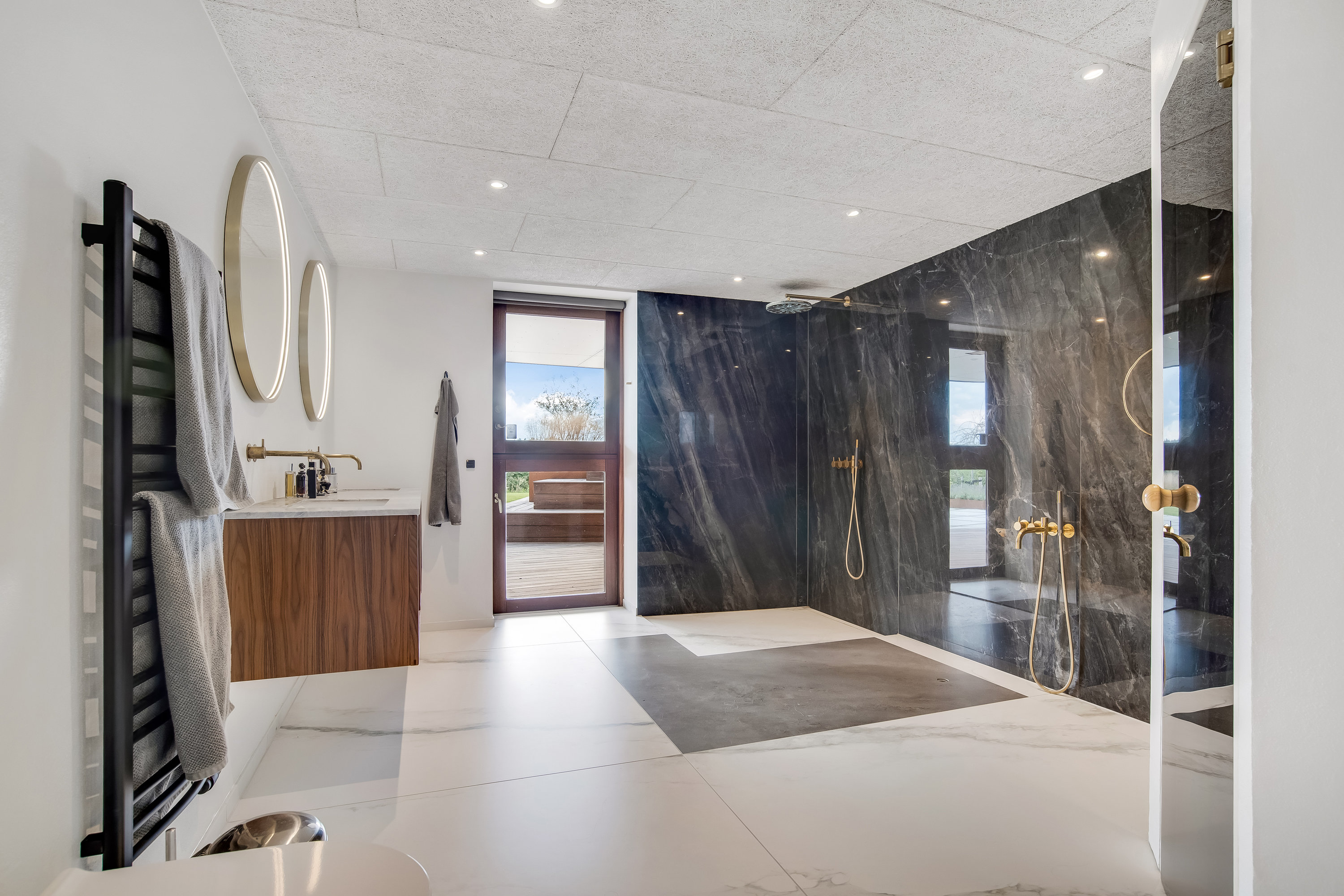 Fremhævet badeværelse billede i fuldskærmstilstand. Billede af Høstvænget 14, 7500 Holstebro