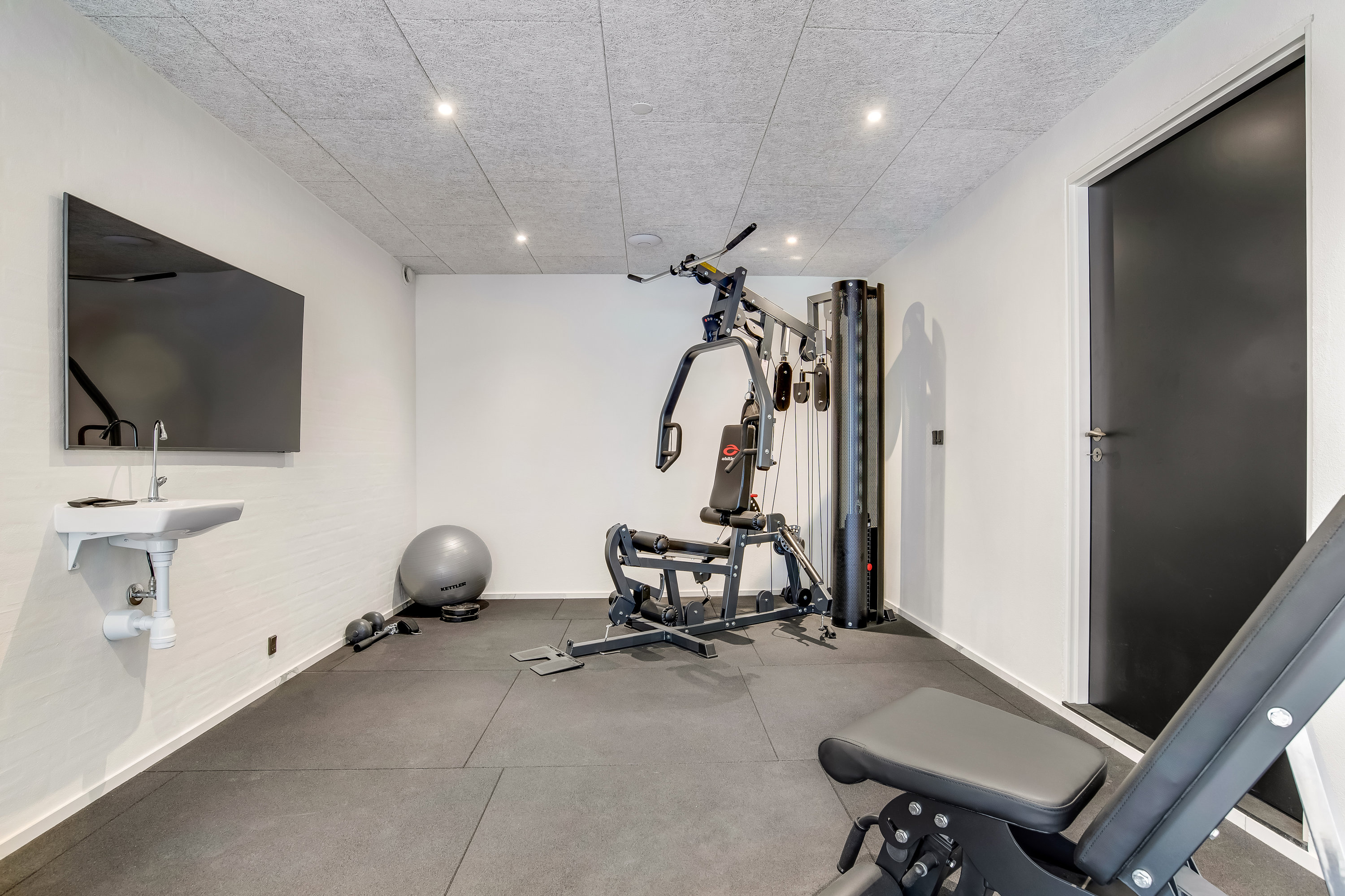 Fremhævet motionsrum billede i fuldskærmstilstand. Billede af Høstvænget 14, 7500 Holstebro