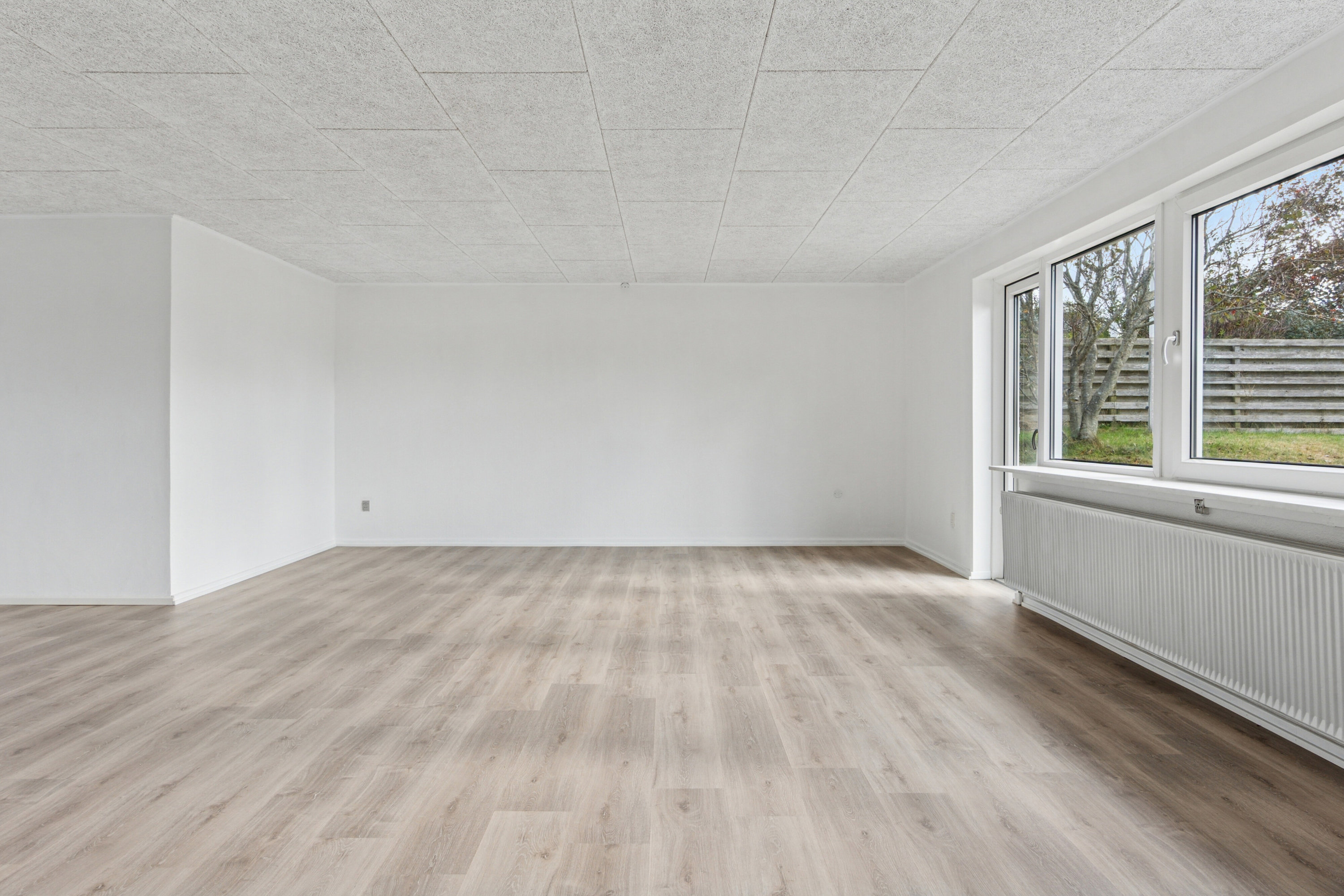 Fremhævet stue billede i fuldskærmstilstand. Billede af Gyvelvænget 58, 7730 Hanstholm