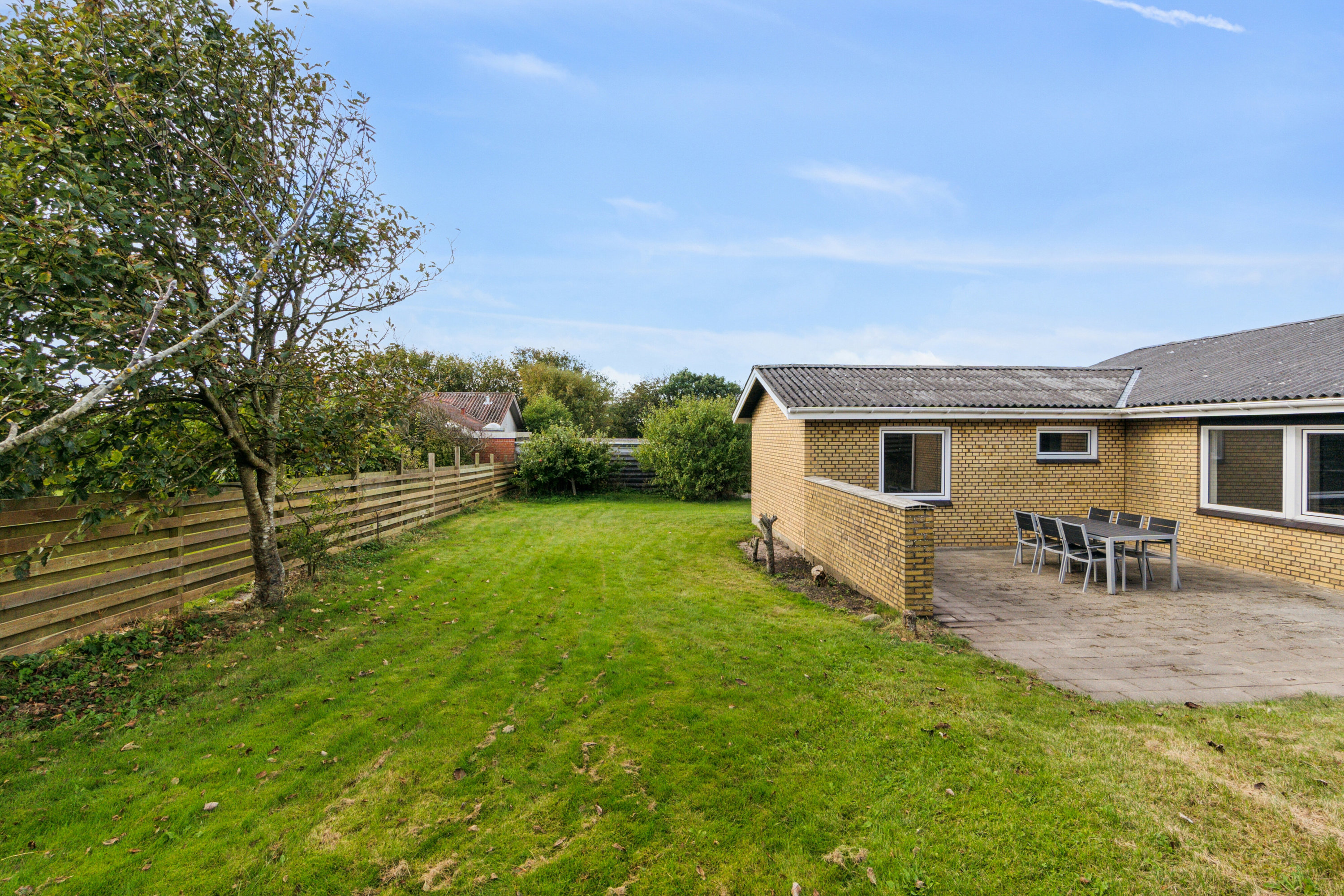 Miniaturebillede 1: set fra haven. Billede af Gyvelvænget 58, 7730 Hanstholm