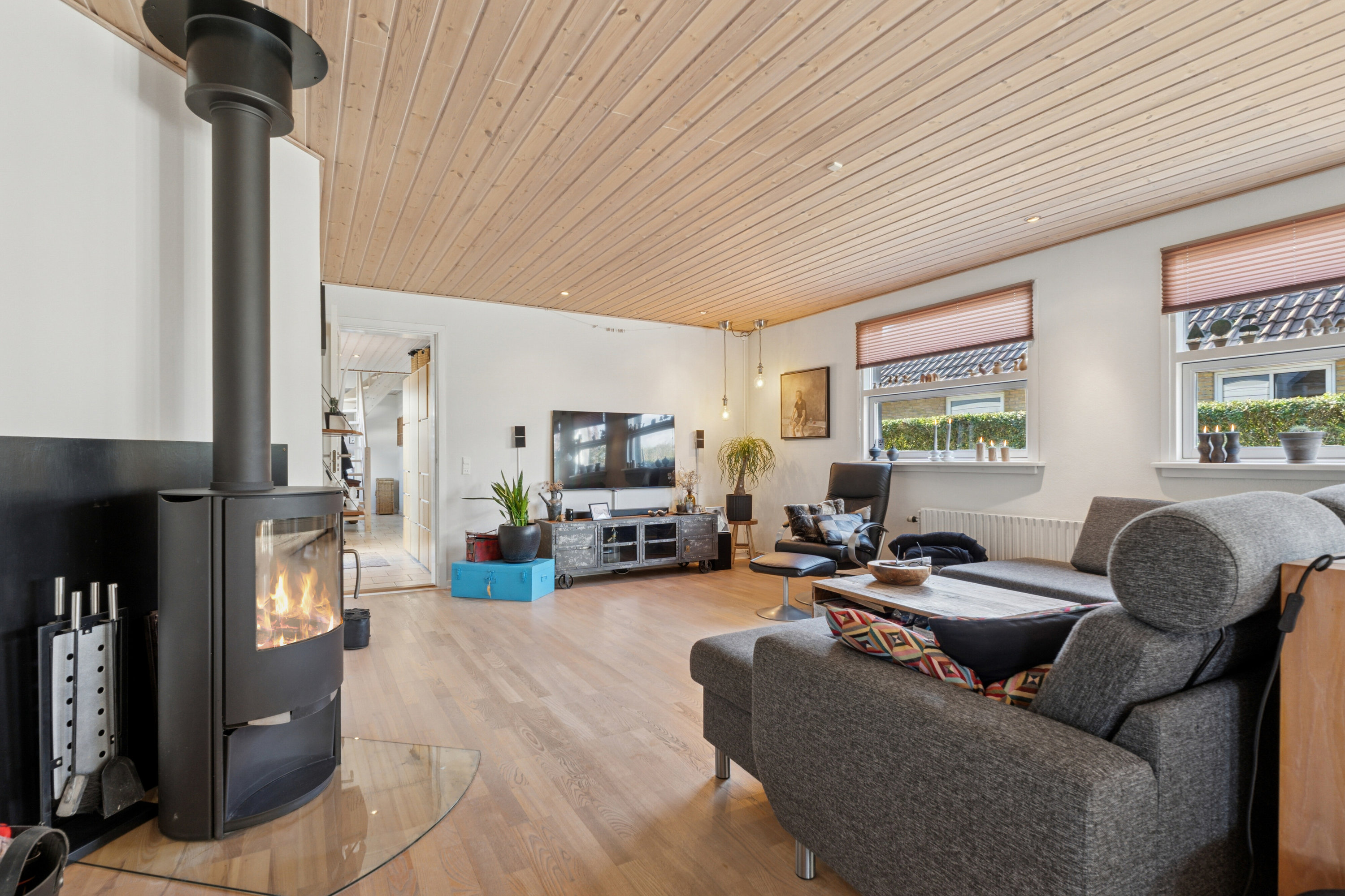 Fremhævet stue billede i fuldskærmstilstand. Billede af Vedbendvej 15, 5550 Langeskov