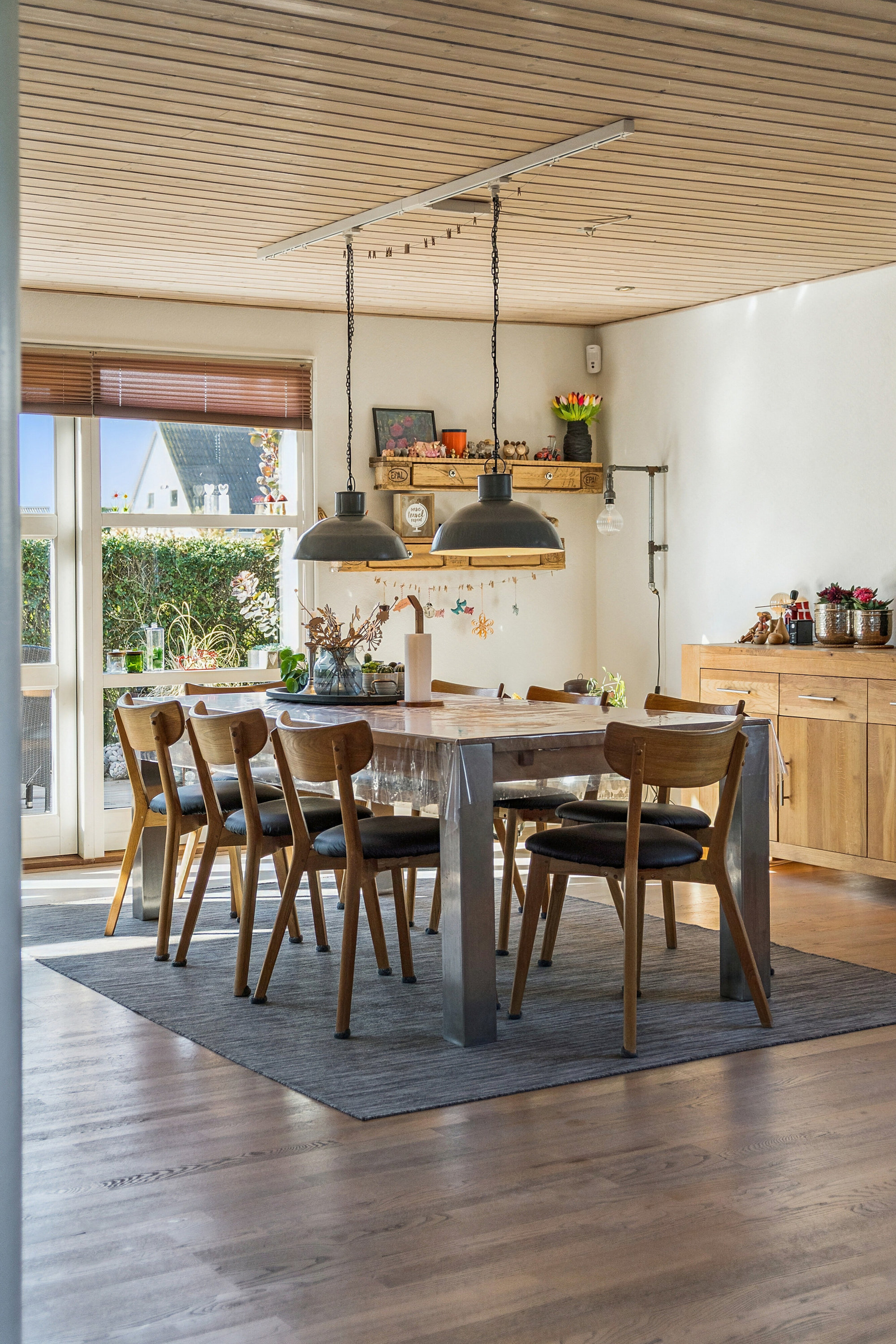 Fremhævet spisestue billede i fuldskærmstilstand. Billede af Vedbendvej 15, 5550 Langeskov