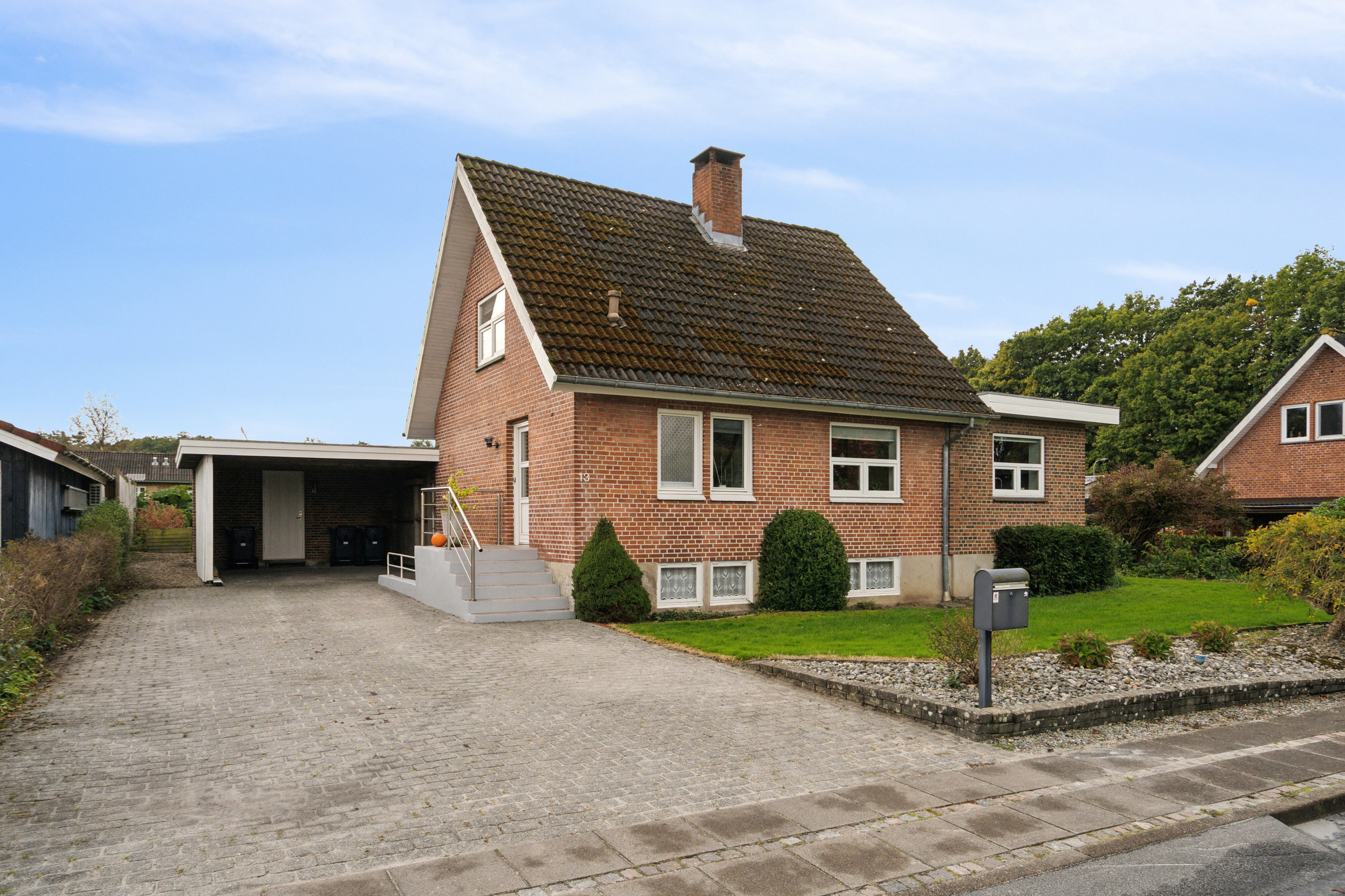 Fremhævet set fra vejen billede i fuldskærmstilstand. Billede af Dyrskuevej 13, 6630 Rødding