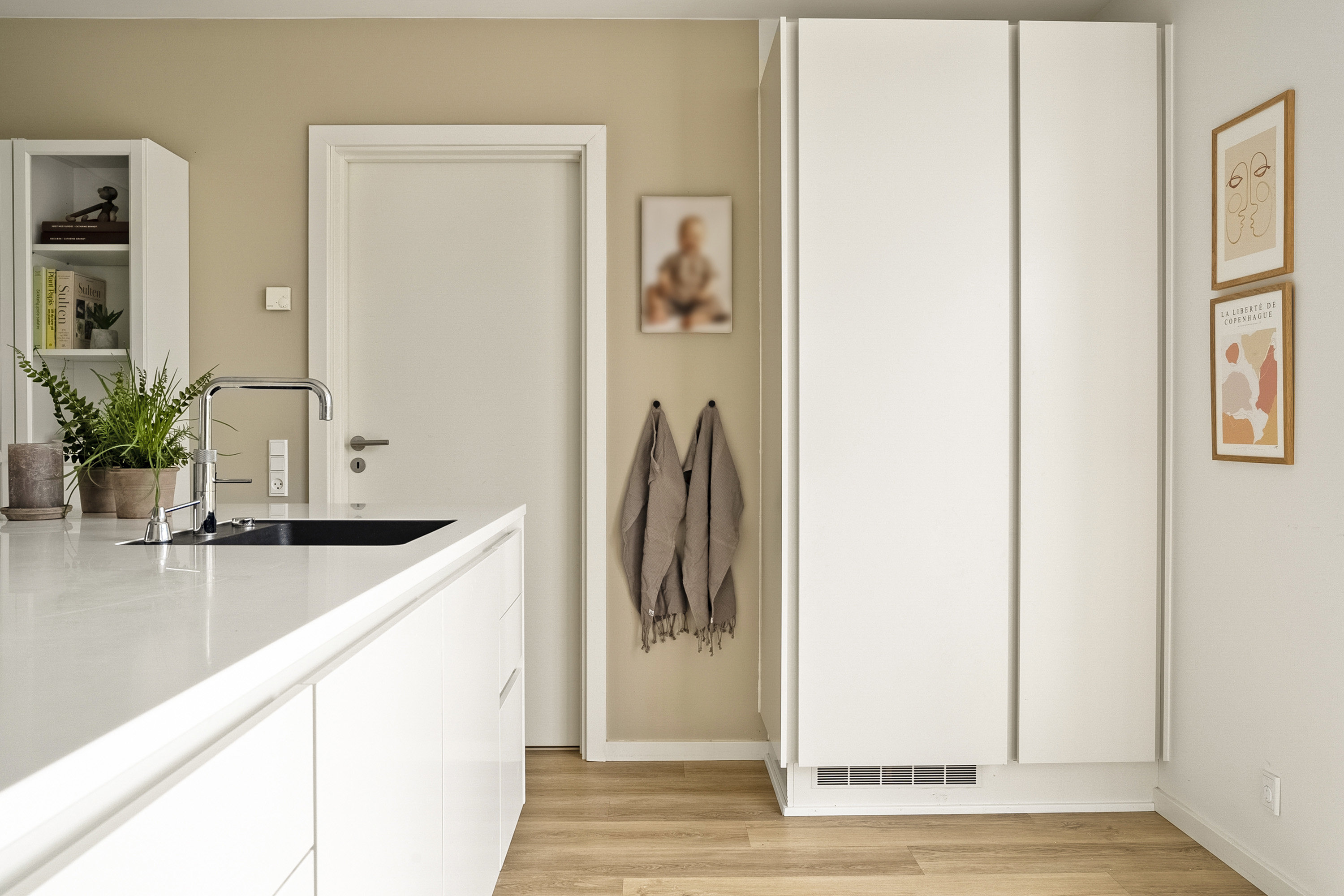 Fremhævet køkken billede i fuldskærmstilstand. Billede af Munksbakke 35, 8700 Horsens