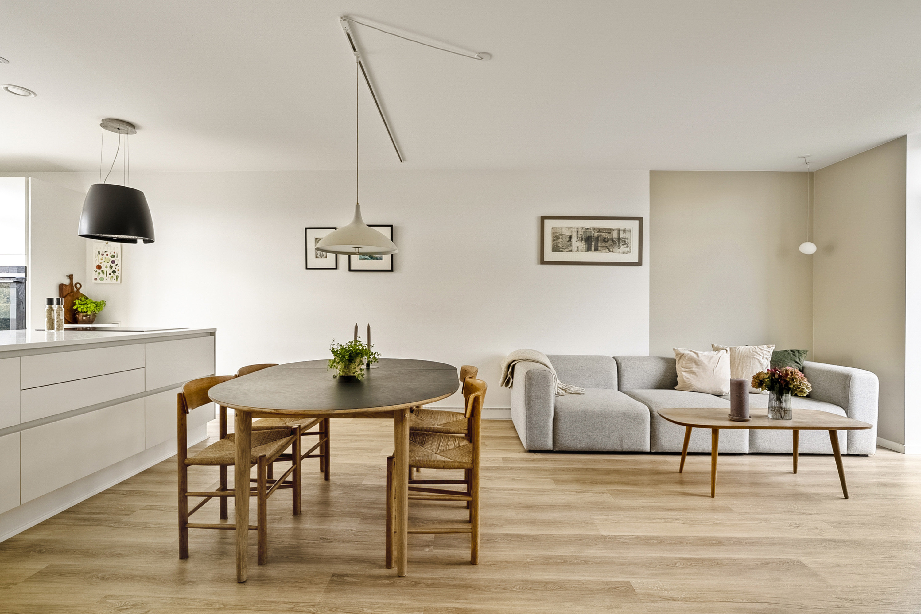 Fremhævet spisestue billede i fuldskærmstilstand. Billede af Munksbakke 35, 8700 Horsens