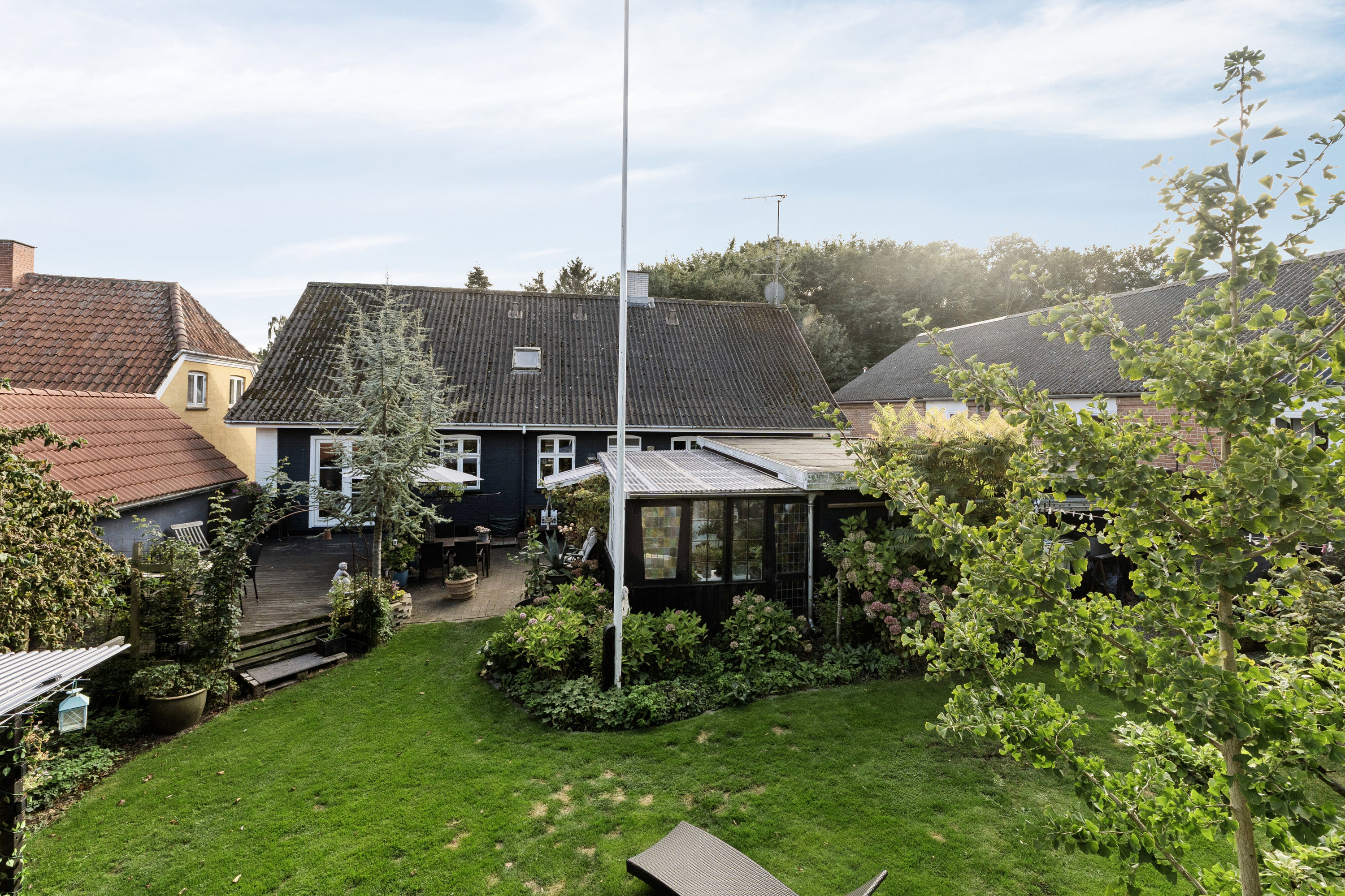 Miniaturebillede 1: set fra haven. Billede af Kirkebakken 4, Kundby, 4520 Svinninge