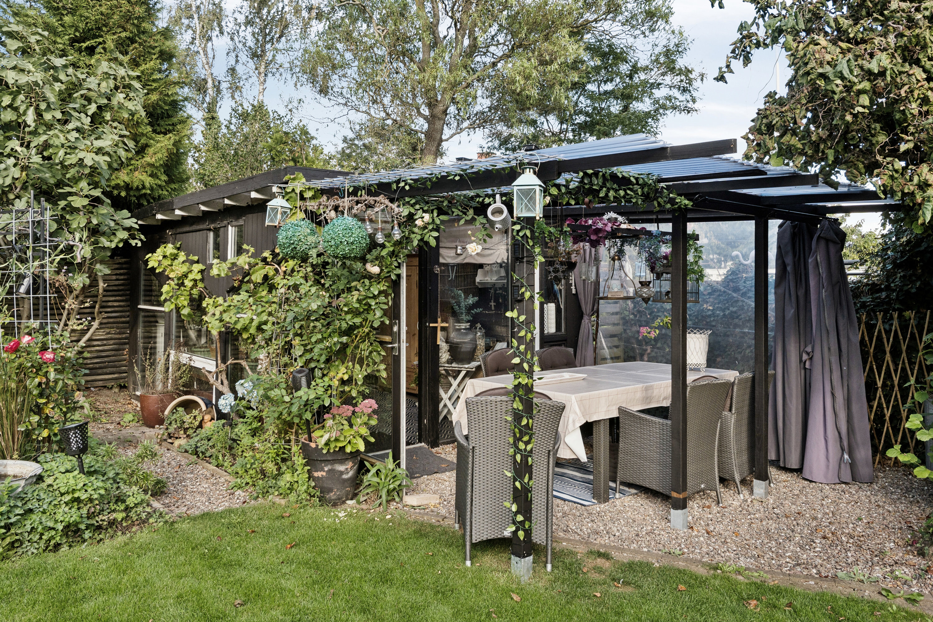 Fremhævet overdækket terrasse billede i fuldskærmstilstand. Billede af Kirkebakken 4, Kundby, 4520 Svinninge